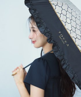 【トッカ/TOCCA】の【晴雨兼用・UVカット100%生地】TOCCA CLOVER UMBRELLA 折り畳み傘 収納バッグ付き 人気、トレンドファッション・服の通販 founy(ファニー) ファッション Fashion レディースファッション Fashion for Women レイングッズ・傘・晴雨兼用傘 Umbrellas & Rain Gear ギフト プレゼント Gift / Present コーティング Coating, Coated Finish フリル Frill, Ruffle モチーフ Motif, Design Theme リュクス Luxury, Elegant, High-End, Chic ロマンティック Romantic, Feminine Style エレガント 上品 Elegant 傘 Umbrella, Parasol |ID:prp329100004847894