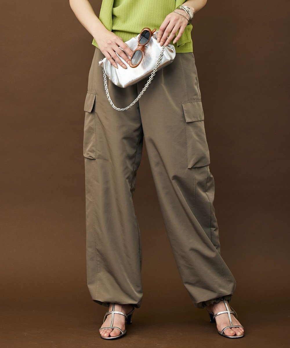 【自由区/JIYU-KU】のハイカウントカーゴ パンツ インテリア・キッズ・メンズ・レディースファッション・服の通販 founy(ファニー) 　ファッション　Fashion　レディースファッション　Fashion for Women　パンツ　Pants & Trousers　春　Spring　カーゴパンツ　Cargo Pants, Utility Pants　ストレッチ　Stretch, Stretchy Fabric　ストレート　Straight, Straight Cut　パッチ　Patch, Appliqué　ポケット　Pocket, Pocket Detail　ワイド　Wide, Wide Fit　S/S・春夏　SS, Spring/Summer, Warm Season　夏　Summer　エレガント 上品　Elegant　カーキ|ID: prp329100004848272 ipo3291000000035522017
