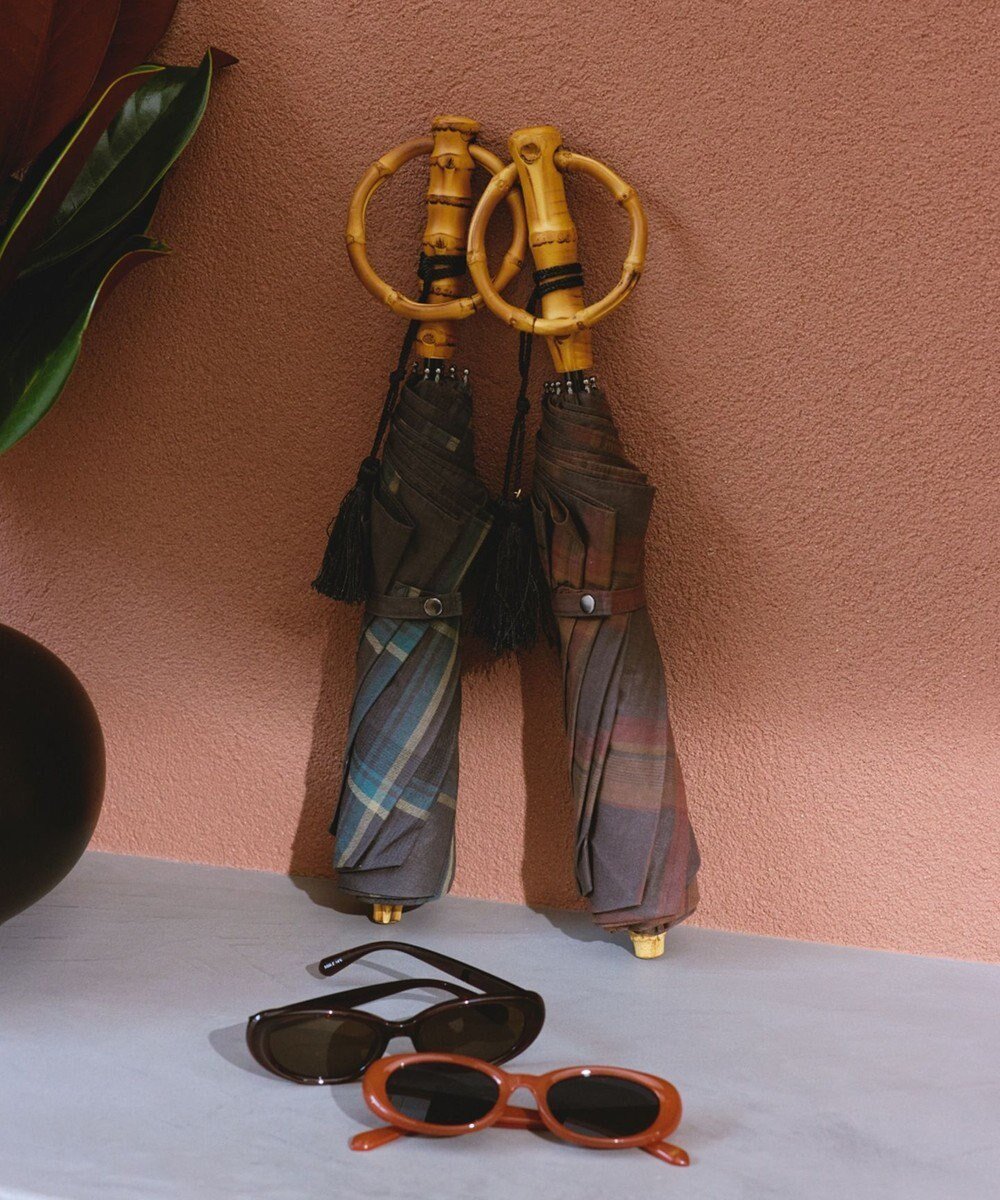 【自由区/JIYU-KU】のエアリーチェック アンブレラ インテリア・キッズ・メンズ・レディースファッション・服の通販 founy(ファニー) 　ファッション　Fashion　レディースファッション　Fashion for Women　レイングッズ・傘・晴雨兼用傘　Umbrellas & Rain Gear　タッセル　Tassel, Fringe　チェック　Check, Plaid, Tartan　フォルム　Silhouette, Form　エレガント 上品　Elegant　傘　Umbrella, Parasol　日本製　Made In Japan　グレー系チェック|ID: prp329100004848281 ipo3291000000035434625