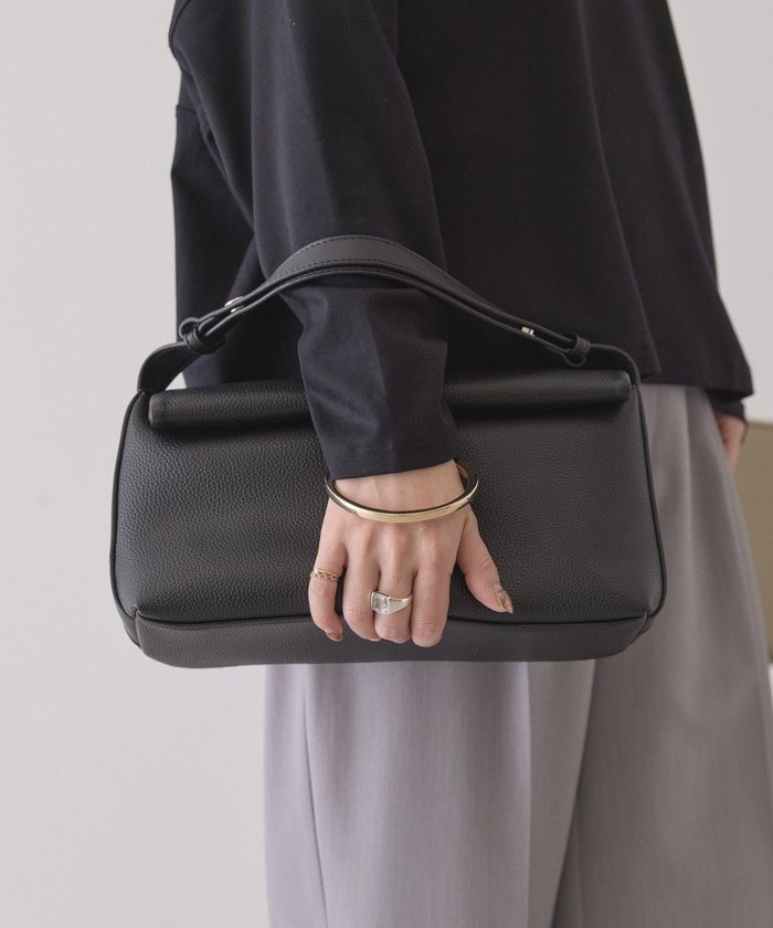 【アメリカンホリック/AMERICAN HOLIC】の【2WAY】ワンハンドルフラップショルダー インテリア・キッズ・メンズ・レディースファッション・服の通販 founy(ファニー) https://founy.com/ ファッション Fashion レディースファッション Fashion for Women アメリカン American Style ショルダー Shoulder, Shoulder Strap シンプル Simple, Minimal スタイリッシュ Stylish, Fashionable 財布 Wallet, Purse フォルム Silhouette, Form フラップ Flap, Flap Pocket ポーチ Pouch, Small Case エレガント 上品 Elegant |ID: prp329100004848284 ipo3291000000035604472