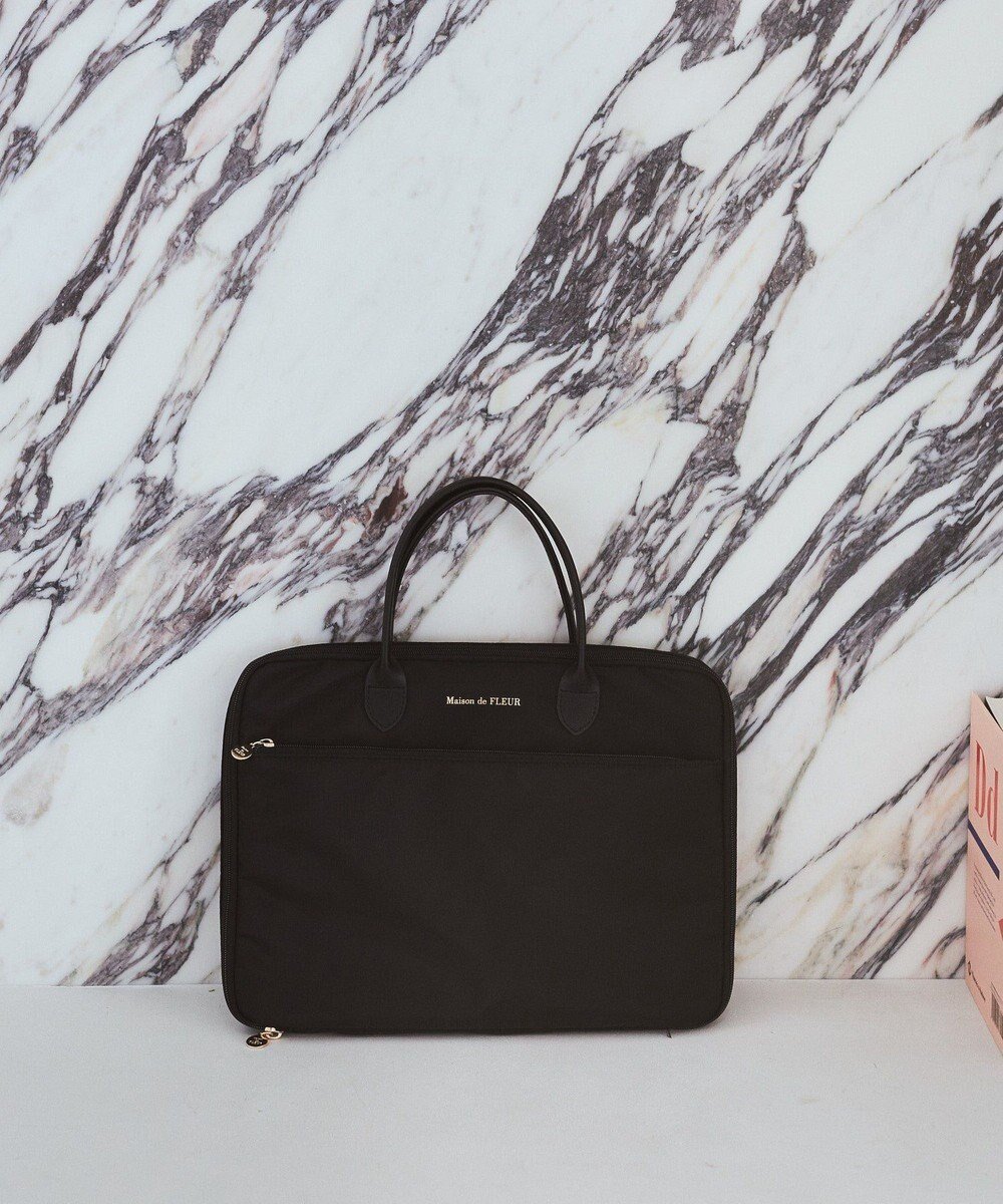【メゾンドフルール/Maison de FLEUR】のレザーハンドルPCケース インテリア・キッズ・メンズ・レディースファッション・服の通販 founy(ファニー) ファッション Fashion レディースファッション Fashion for Women スポーツウェア Functional & Stylish Sportswear クッション Cushion, Throw Pillow シンプル Simple, Minimal スタンド Stand Collar, Upright Stand スポーツ Sports, Activewear プリント Print, Printed Pattern ポケット Pocket, Pocket Detail メッシュ Mesh, Net Fabric モバイル Mobile, Smartphone ビジネス 仕事 通勤 Business / Work / Commuting Black|ID: prp329100004848734 ipo3291000000035522831