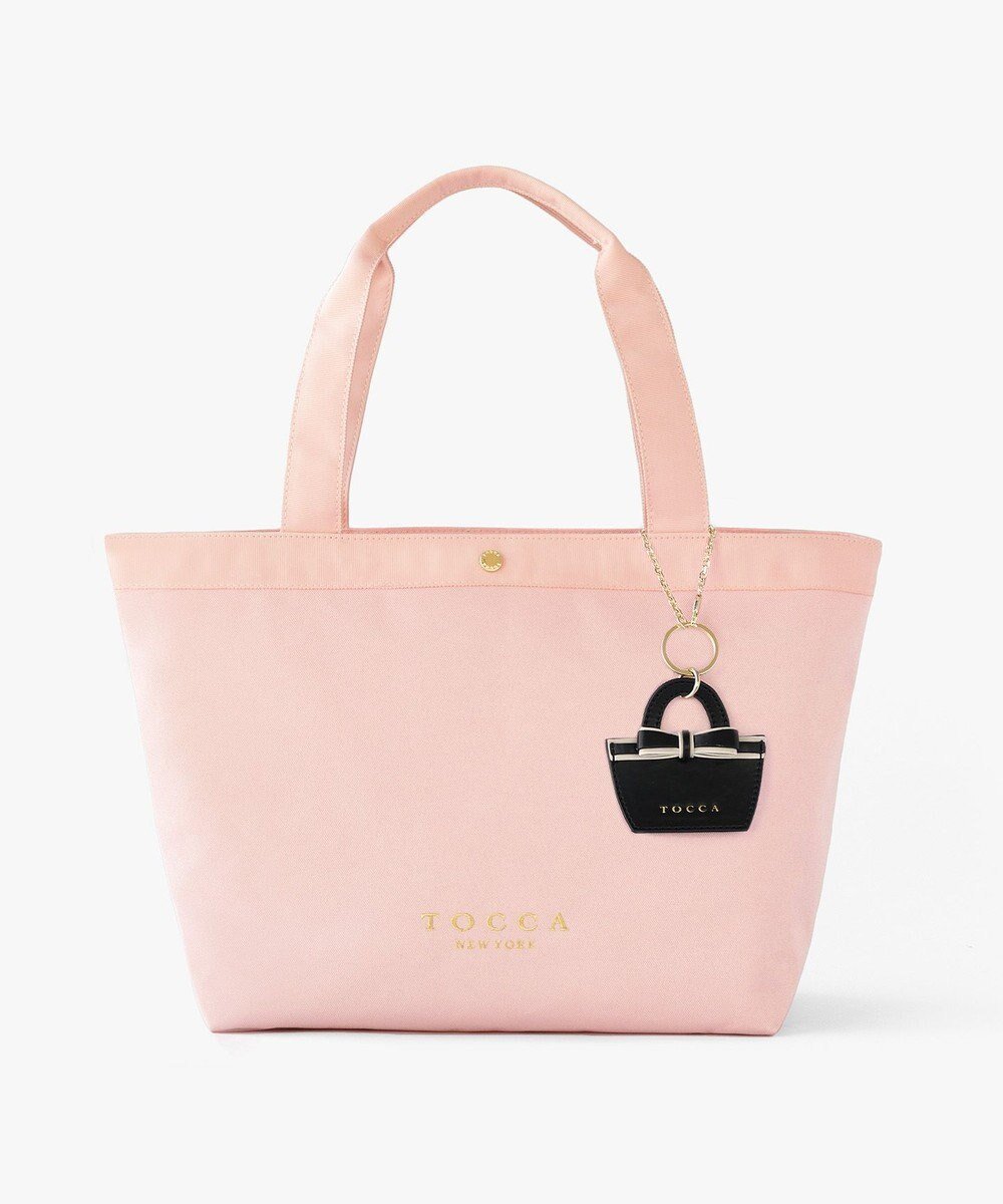 【トッカ/TOCCA】の【chayさん着用・3/22(日)までの完全受注生産】PIECE OF MY ESSENCE CUSTOMIZED BAG カスタマイズ バッグ インテリア・キッズ・メンズ・レディースファッション・服の通販 founy(ファニー) 　ファッション　Fashion　レディースファッション　Fashion for Women　バッグ　Bags　コレクション　Collection, Seasonal Line　財布　Wallet, Purse　チェリー　Cherry, Cherry Pattern　チェーン　Chain, Chain Strap　チャーム　Charm, Pendant　ドレス　Dress, One-Piece　人気　Popular, Best Seller　フェミニン　Feminine, Girly　ベーシック　Basic, Essential　ポケット　Pocket, Pocket Detail　マグネット　Magnet, Magnetic Closure　メタル　Metal, Metal Parts　モチーフ　Motif, Design Theme　リップ　Lip, Lip Motif　リュクス　Luxury, Elegant, High-End, Chic　ワンポイント　One Point, Statement Accent　2026年　2026　ピンク×バッグ|ID: prp329100004848877 ipo3291000000035457227