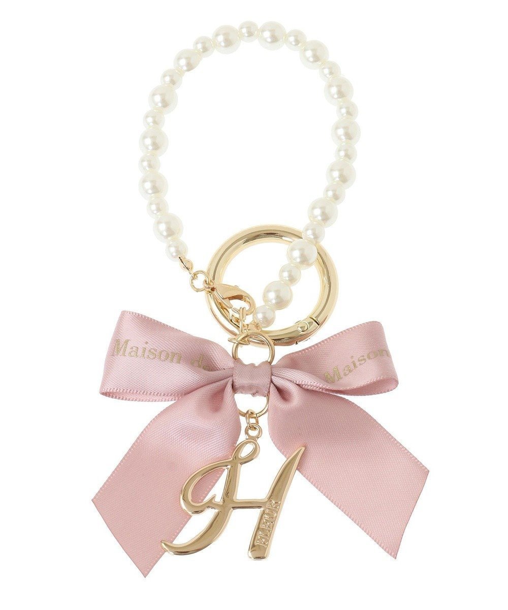 【メゾンドフルール/Maison de FLEUR】のイニシャルリボンパールチャーム インテリア・キッズ・メンズ・レディースファッション・服の通販 founy(ファニー) 　ファッション　Fashion　レディースファッション　Fashion for Women　おすすめ　Recommended / Our Picks　アクセサリー　Fashion Accessories　ギフト プレゼント　Gift / Present　サテン　Satin, Glossy Fabric　チェーン　Chain, Chain Strap　チャーム　Charm, Pendant　パール　Pearl, Pearl Accent　リボン　Ribbon, Bow　H|ID: prp329100004849698 ipo3291000000035600528