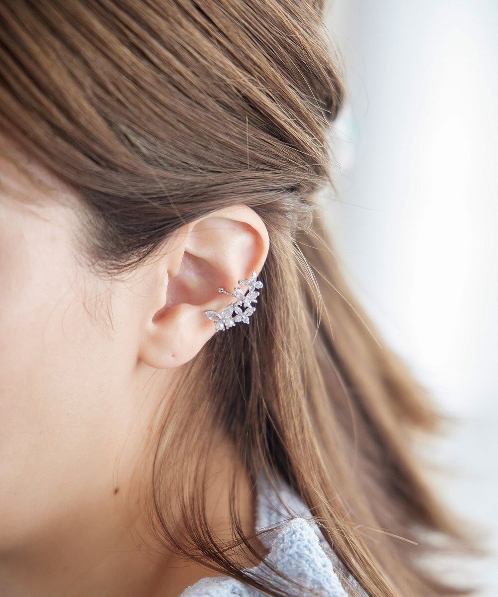 【ティアクラッセ/Tiaclasse】のバタフライ イヤーカフ インテリア・キッズ・メンズ・レディースファッション・服の通販 founy(ファニー) 　ファッション　Fashion　レディースファッション　Fashion for Women　ジュエリー　Jewelry　ファッションリング　Fashion Rings　イヤリング・フープ・ドロップタイプ　Hoop, Drop & Clip Earrings　アクセサリー　Fashion Accessories　イヤリング　Earrings　イヤーカフ　Ear Cuffs　カーディガン　Cardigan, Knitwear　チュニック　Tunic, Long Top　バタフライ　Butterfly, Butterfly Motif　モチーフ　Motif, Design Theme　再入荷　Restock / Back in Stock　新作・新入荷　New Arrivals / New In　シルバー|ID: prp329100004849920 ipo3291000000035526078