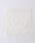 【トッカ/TOCCA】の【HANDKERCHIEF COLLECTION】AIRLY FLOWER HANDKERCHIE ハンカチ 人気、トレンドファッション・服の通販 founy(ファニー) ファッション Fashion レディースファッション Fashion for Women ミニ財布・二つ折り財布 Wallets & Card Cases おすすめ Recommended / Our Picks エレガント 上品 Elegant ギフト プレゼント Gift / Present クラシカル Classical, Vintage-Inspired タオル Towel, Bath Towel ハンカチ Handkerchief, Hanky ハンド Hand, Handmade フォーマル Formal, Dressy マーガレット Marguerite, Daisy Pattern モチーフ Motif, Design Theme ロマンティック Romantic, Feminine Style 定番 Standard, Basic Item 財布 Wallet, Purse thumbnail ホワイト系|ID: prp329100004850390 ipo3291000000035545648