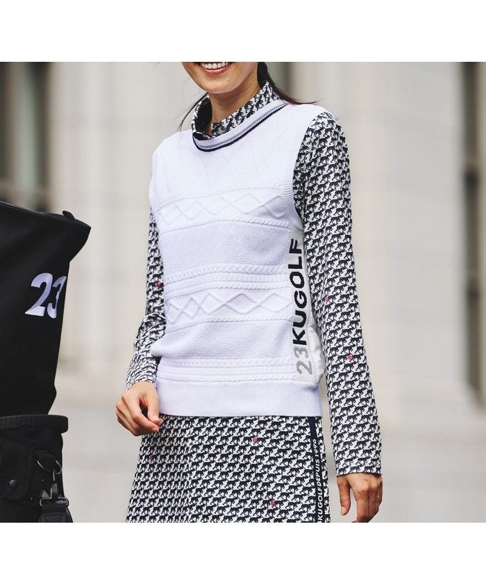 【23区 ゴルフ/NIJYUSANKU GOLF】の【WOMEN】【ウォッシャブル】コットンブレンドサイドロゴベスト インテリア・キッズ・メンズ・レディースファッション・服の通販 founy(ファニー) https://founy.com/ ファッション Fashion レディースファッション Fashion for Women アウター Coat / Outerwear Collection トップス・カットソー Cut & Sew Tops ニット Knit Tops & Sweaters ベスト&ジレ / 重ね着スタイル Vests & Gilets アクリル Acrylic Material インナー Innerwear ウォッシャブル Machine Washable シンプル Simple, Minimal セーター Sweater, Knitwear ベスト Vest, Waistcoat ベーシック Basic, Essential ポロシャツ Polo Shirt, Collared Tee モックネック Mock Neck, Short Turtleneck A/W・秋冬 Autumn/Winter |ID: prp329100004850420 ipo3291000000035709002