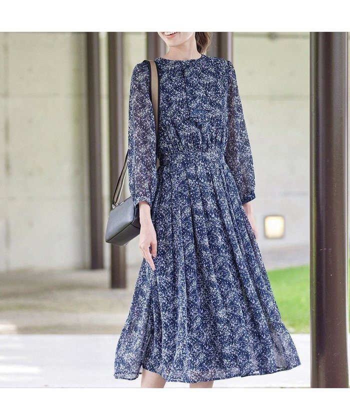 【ティアクラッセ/Tiaclasse】の【新色追加・洗える】花柄フリルドレープワンピース インテリア・キッズ・メンズ・レディースファッション・服の通販 founy(ファニー) https://founy.com/ ファッション Fashion レディースファッション Fashion for Women ワンピース Dresses ウォッシャブル Machine Washable 春 Spring 洗える Machine Washable 秋 Autumn クラシカル Classical, Vintage-Inspired シューズ Shoes, Footwear スタンド Stand Collar, Upright Stand チュニック Tunic, Long Top ドッキング Docking, Mixed Material ドレープ Drape, Draping Fabric 長袖 Long Sleeve, Full Sleeve フィット Fit, Slim Fit フリル Frill, Ruffle フレア Flare, Flared ポケット Pocket, Pocket Detail ラウンド Round, Round Neck 楽ちん Easy Fit, Comfortable A/W・秋冬 Autumn/Winter S/S・春夏 SS, Spring/Summer, Warm Season 再入荷 Restock / Back in Stock 夏 Summer エレガント 上品 Elegant 新作・新入荷 New Arrivals / New In |ID: prp329100004850428 ipo3291000000035724400