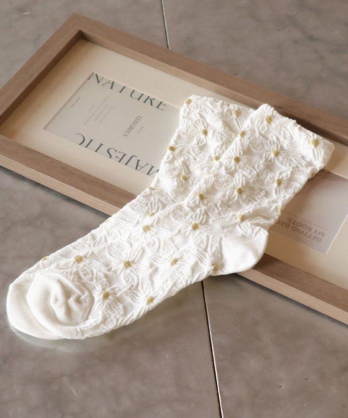 【ティアクラッセ/Tiaclasse】の花柄ジャガードソックス インテリア・キッズ・メンズ・レディースファッション・服の通販 founy(ファニー) https://founy.com/ ファッション Fashion レディースファッション Fashion for Women ソックス&靴下 Socks & Hosiery レッグウェア・ストッキング Legwear & Hosiery ジャカード／ジャガード Jacquard, Woven Pattern ソックス Socks, Hosiery デニム Denim, Jeans Material フラワー Flower, Floral モチーフ Motif, Design Theme 冬 Winter / This Winter 洗える Machine Washable 無地 Plain, Solid Color 秋 Autumn |ID: prp329100004850537 ipo3291000000035548368