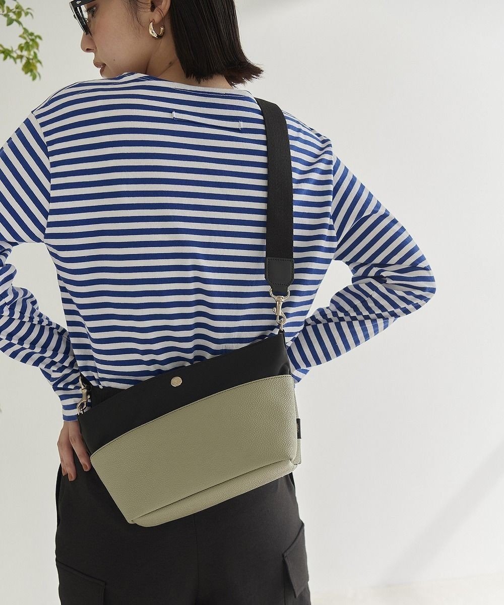 【トプカピ/TOPKAPI】の【Breath TOPKAPI】SCOTCH GRAIN スコッチグレイン バイカラー ショルダーバッグ インテリア・キッズ・メンズ・レディースファッション・服の通販 founy(ファニー) 　雑誌掲載アイテム　Magazine Picks & Fashion Features　ファッション雑誌　Fashion Magazines　ヴェリィ　VERY　ファッション　Fashion　レディースファッション　Fashion for Women　バッグ　Bags　アウトドア　Outdoor Clothing　クール　Cool, Chic　ショルダー　Shoulder, Shoulder Strap　シンプル　Simple, Minimal　雑誌　Magazine, Fashion Magazine　トラベル　Travel, Travel Gear　人気　Popular, Best Seller　ポケット　Pocket, Pocket Detail　ラップ　Wrap, Wrap Design　おすすめ　Recommended / Our Picks　グリーングレー|ID: prp329100004850682 ipo3291000000035557009