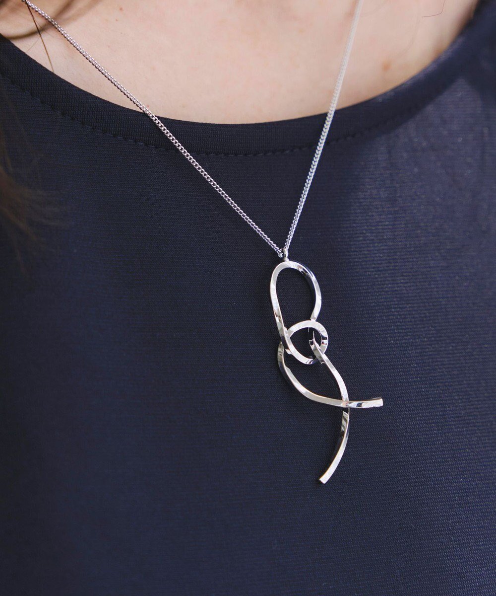 【ティアクラッセ/Tiaclasse】の【安田美沙子さん着用】ノベルツイストネックレス インテリア・キッズ・メンズ・レディースファッション・服の通販 founy(ファニー) 　ファッション　Fashion　レディースファッション　Fashion for Women　ジュエリー　Jewelry　ネックレス　Necklaces & Pendants　アクセサリー　Fashion Accessories　エレガント 上品　Elegant　シューズ　Shoes, Footwear　シルバー　Silver, Metallic Silver　シンプル　Simple, Minimal　チェーン　Chain, Chain Strap　チュニック　Tunic, Long Top　ネックレス　Necklace, Pendant Necklace　モチーフ　Motif, Design Theme　リボン　Ribbon, Bow　ロング　Long, Long-Length　再入荷　Restock / Back in Stock　冬　Winter / This Winter　夏　Summer　新作・新入荷　New Arrivals / New In　春　Spring　秋　Autumn　シルバー|ID: prp329100004850760 ipo3291000000035560803