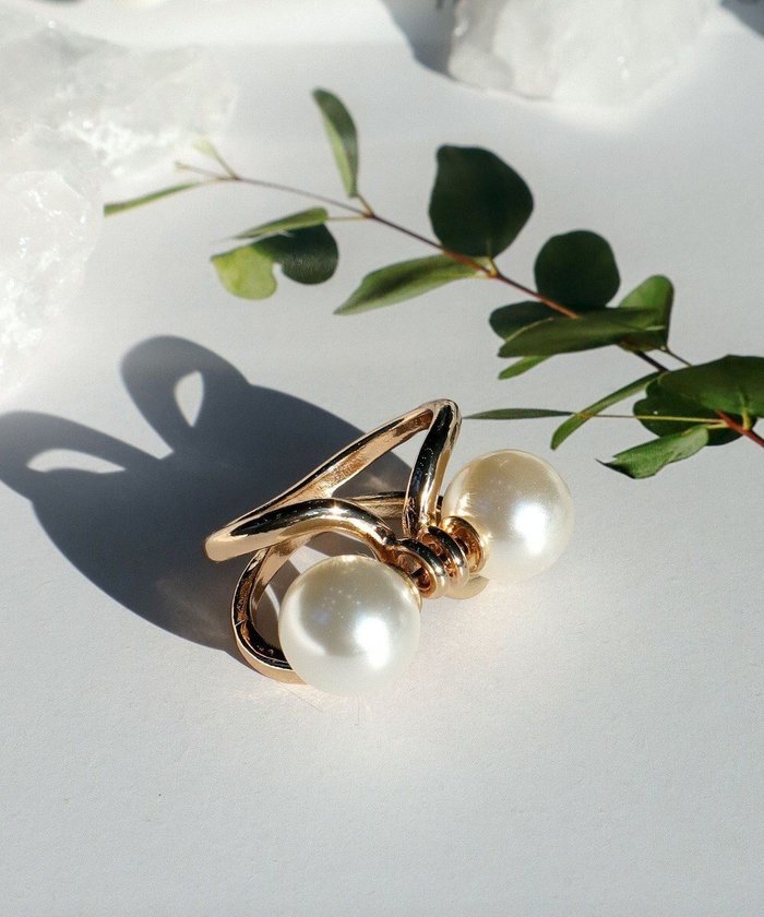 【ティアクラッセ/Tiaclasse】のパール付きスカーフリング インテリア・キッズ・メンズ・レディースファッション・服の通販 founy(ファニー) https://founy.com/ ファッション Fashion レディースファッション Fashion for Women おすすめ Recommended / Our Picks アクセサリー Fashion Accessories オケージョン Occasion Wear シューズ Shoes, Footwear シンプル Simple, Minimal スカーフ Scarf, Neckwear チュニック Tunic, Long Top パール Pearl, Pearl Accent エレガント 上品 Elegant 再入荷 Restock / Back in Stock 冬 Winter / This Winter 夏 Summer 新作・新入荷 New Arrivals / New In 春 Spring 秋 Autumn |ID: prp329100004851186 ipo3291000000035574719