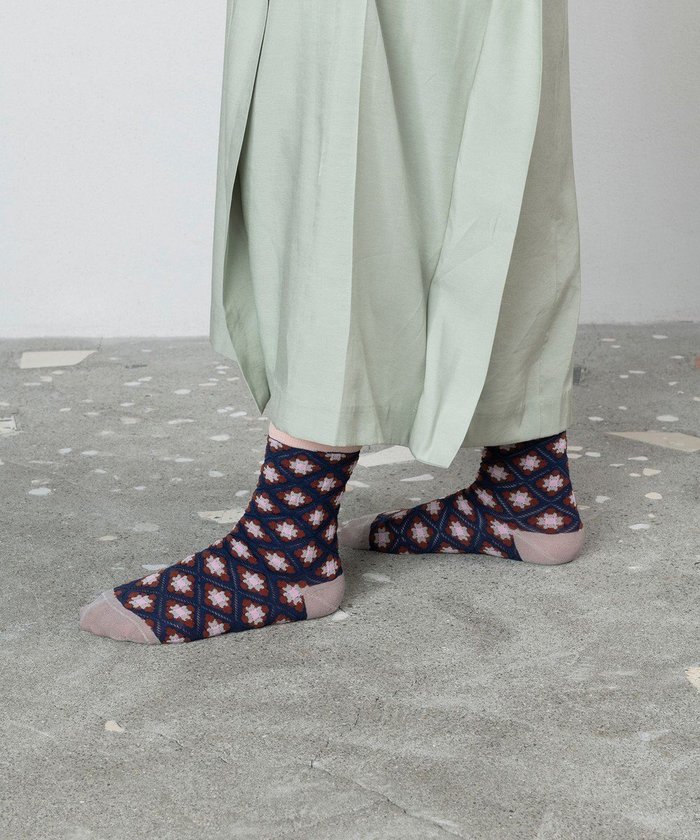 【トリコテ/Tricote】のシアーモザイクタイルソックス インテリア・キッズ・メンズ・レディースファッション・服の通販 founy(ファニー) https://founy.com/ ファッション Fashion レディースファッション Fashion for Women ソックス&靴下 Socks & Hosiery レッグウェア・ストッキング Legwear & Hosiery おすすめ Recommended / Our Picks シンプル Simple, Minimal スニーカー Sneakers, Trainers ソックス Socks, Hosiery タンブラー Tumbler, Travel Mug ボトム Bottoms, Lower Wear モザイク Mosaic, Geometric Pattern |ID: prp329100004851232 ipo3291000000035575004