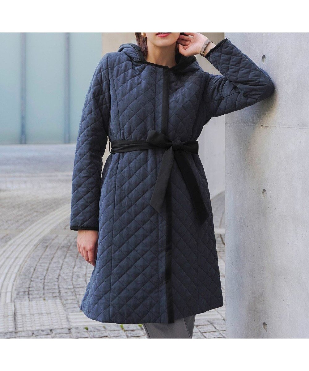 【ティアクラッセ/Tiaclasse】のピーチスキン2wayキルティングロングコート インテリア・キッズ・メンズ・レディースファッション・服の通販 founy(ファニー) 　ファッション　Fashion　レディースファッション　Fashion for Women　アウター　Coat / Outerwear Collection　コート・ロングコート・ピーコート　Long Coats, Peacoats & More　レディースジャケット・軽アウター　Jackets　アクセサリー　Fashion Accessories　キルティング　Quilted, Quilting　シューズ　Shoes, Footwear　ジャケット　Jacket, Outerwear　パイピング　Piping, Trim Design　ピーチ　Peach, Soft Touch　フレア　Flare, Flared　ポケット　Pocket, Pocket Detail　ラウンド　Round, Round Neck　リボン　Ribbon, Bow　再入荷　Restock / Back in Stock　新作・新入荷　New Arrivals / New In　A/W・秋冬　Autumn/Winter　ネイビー|ID: prp329100004852087 ipo3291000000035617299