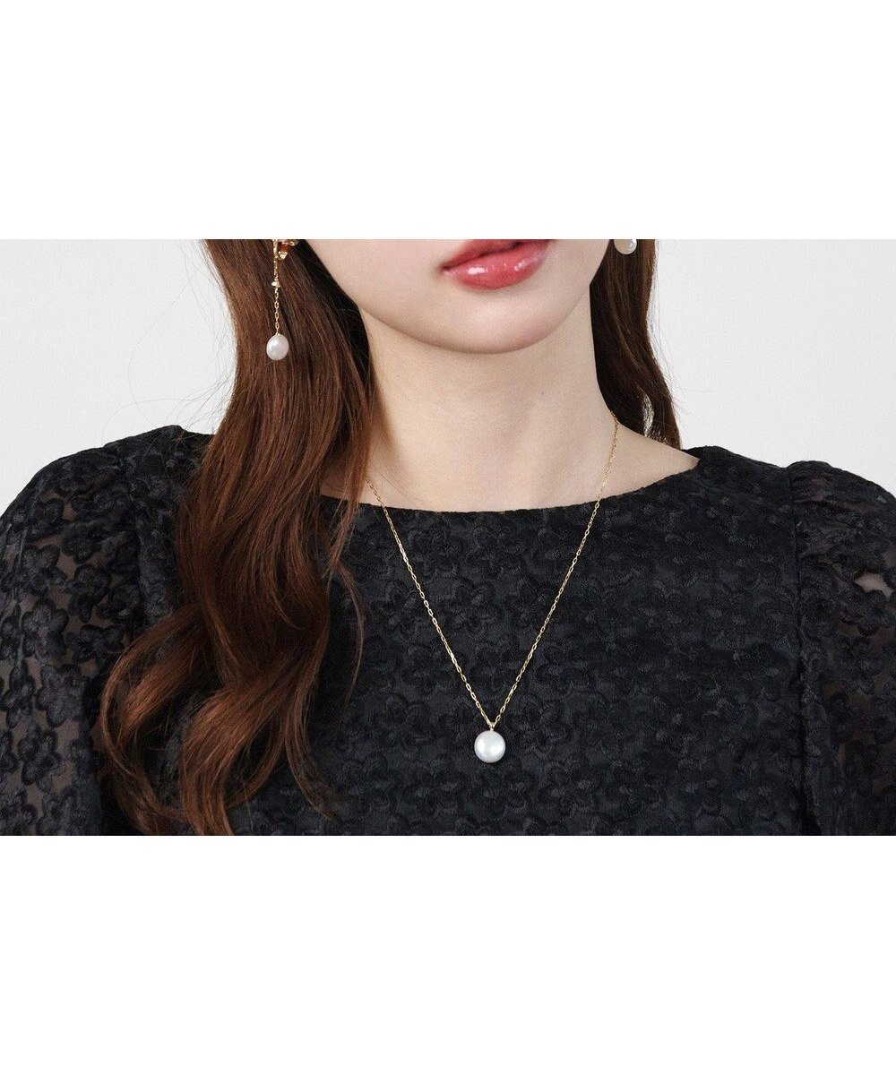 【トッカ/TOCCA】のLUNAE COIN PEARL NECKLACE ネックレス 人気、トレンドファッション・服の通販 founy(ファニー) 　ファッション　Fashion　レディースファッション　Fashion for Women　ジュエリー　Jewelry　ネックレス　Necklaces & Pendants　アクセサリー　Fashion Accessories　コイン　Coin, Coin Design　シンプル　Simple, Minimal　チェーン　Chain, Chain Strap　ネックレス　Necklace, Pendant Necklace　パール　Pearl, Pearl Accent　フォルム　Silhouette, Form　リュクス　Luxury, Elegant, High-End, Chic　A/W・秋冬　Autumn/Winter　冬　Winter / This Winter　エレガント 上品　Elegant　 other-1|ID: prp329100004852117 ipo3291000000035618571