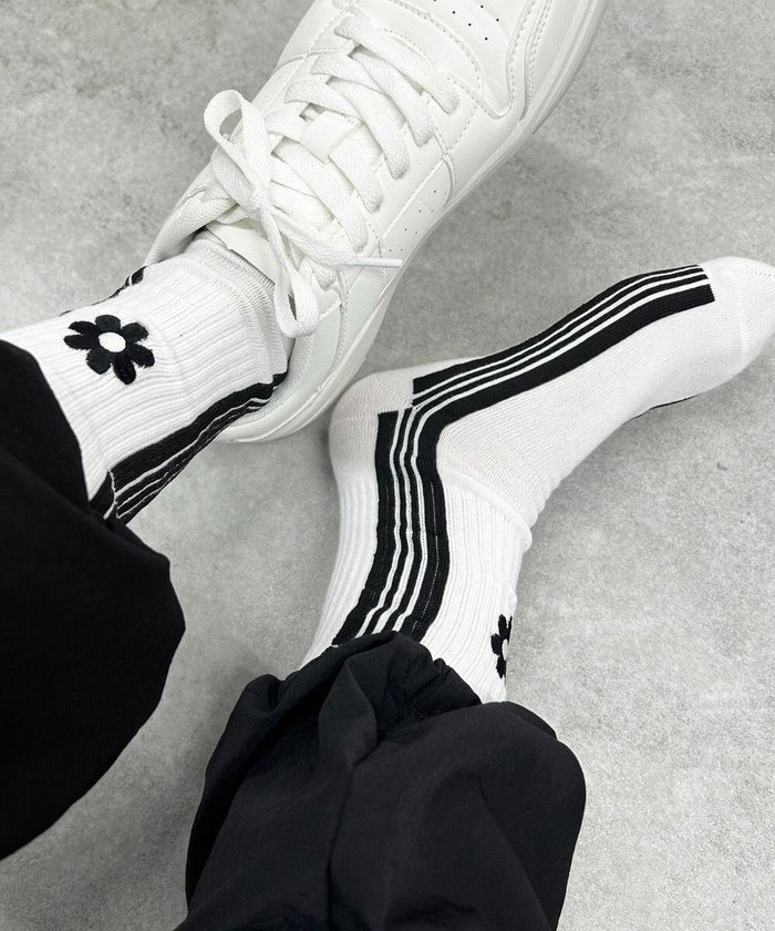 【ウィゴー/WEGO】のサイドラインクルーソックス インテリア・キッズ・メンズ・レディースファッション・服の通販 founy(ファニー) https://founy.com/ ファッション Fashion レディースファッション Fashion for Women ソックス&靴下 Socks & Hosiery レッグウェア・ストッキング Legwear & Hosiery スポーティ Sporty, Casual Athletic スマホ Smartphone, Mobile Device ソックス Socks, Hosiery フラワー Flower, Floral |ID: prp329100004852501 ipo3291000000035634299