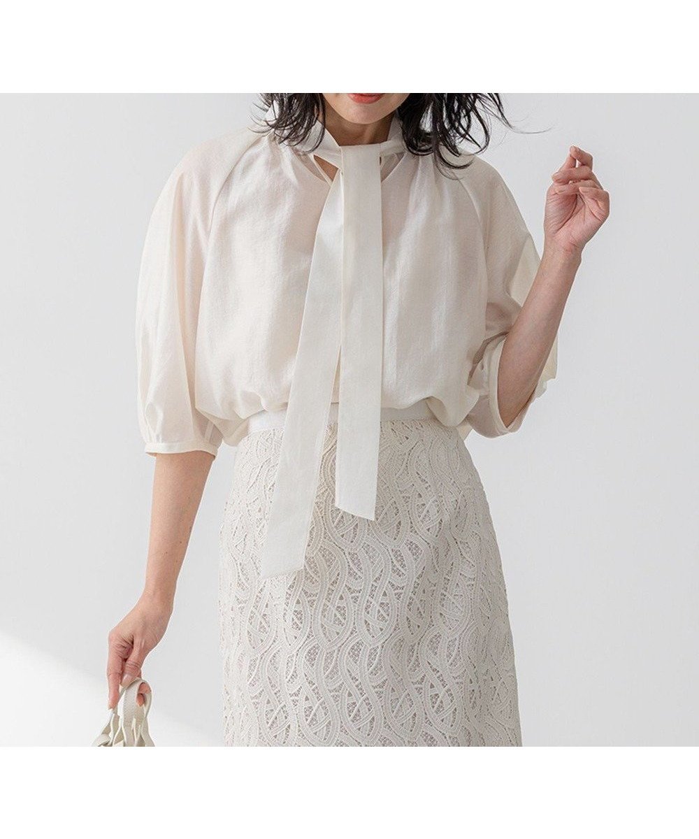 【23区/NIJYUSANKU】の【WEB 一部店舗限定/洗える】ライトシアーミクスチャー ボウタイ ブラウス インテリア・キッズ・メンズ・レディースファッション・服の通販 founy(ファニー) 　ファッション　Fashion　レディースファッション　Fashion for Women　トップス・カットソー　Cut & Sew Tops　シャツ・ブラウス・オフィスカジュアル　Elegant Blouses & Button-Ups　インナー　Innerwear　春　Spring　洗える　Machine Washable　シアー　Sheer, See-Through　ジャケット　Jacket, Outerwear　セットアップ　Set-Up, Coordinated Outfit　トレンド　Trend, Trending Now　リボン　Ribbon, Bow　S/S・春夏　SS, Spring/Summer, Warm Season　夏　Summer　エレガント 上品　Elegant　ビジネス 仕事 通勤　Business / Work / Commuting　2025年　2025　2025春夏・S/S　Spring/Summer 2025 SS25　ホワイト系|ID: prp329100004852664 ipo3291000000035636175