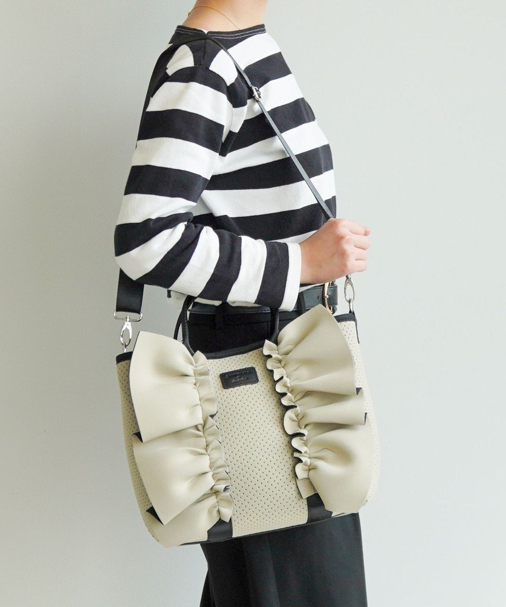 【エースバッグズアンドラゲッジ/ACE BAGS & LUGGAGE】のJEWELNA by Jewelna Rose フリルトートバッグ 16205 軽量 2WAY ショルダーバッグ リボン インテリア・キッズ・メンズ・レディースファッション・服の通販 founy(ファニー) 　ファッション　Fashion　レディースファッション　Fashion for Women　バッグ　Bags　軽量　Lightweight, Ultra Light　ショルダー　Shoulder, Shoulder Strap　フェミニン　Feminine, Girly　フリル　Frill, Ruffle　フロント　Front, Front Design　ポケット　Pocket, Pocket Detail　マグネット　Magnet, Magnetic Closure　リボン　Ribbon, Bow　おすすめ　Recommended / Our Picks　ライトグレージュ|ID: prp329100004853263 ipo3291000000035649228