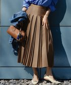 【23区/NIJYUSANKU】のグロッシープリーツ ロングスカート モカ|ID: prp329100004853384 ipo3291000000036292253