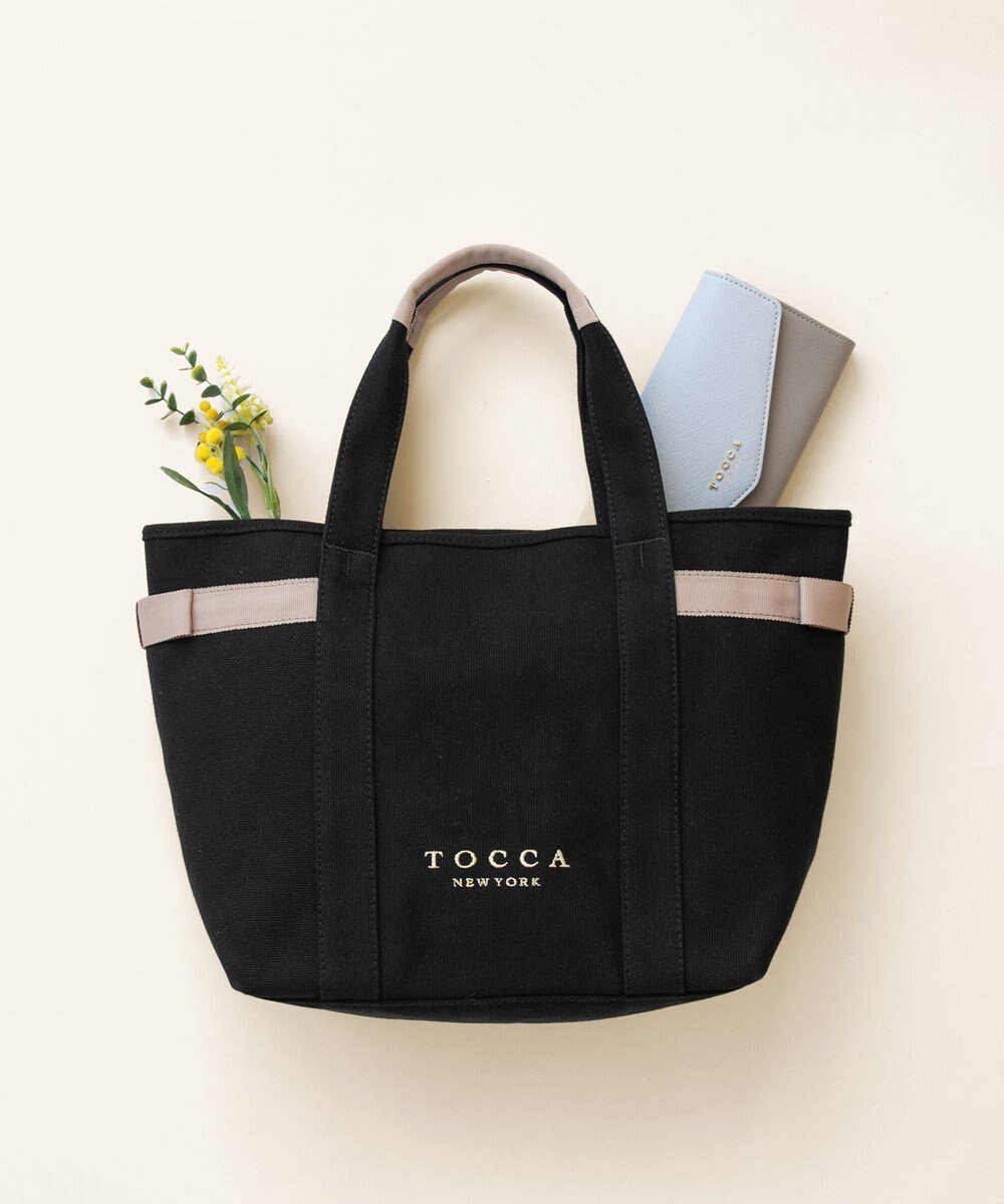 【トッカ/TOCCA】の【A4サイズ対応】SIDE RIBBON CANVASTOTE トートバッグ 人気、トレンドファッション・服の通販 founy(ファニー) 　ファッション　Fashion　レディースファッション　Fashion for Women　バッグ　Bags　シンプル　Simple, Minimal　財布　Wallet, Purse　テクスチャー　Texture, Textured Fabric　フェミニン　Feminine, Girly　ポケット　Pocket, Pocket Detail　リボン　Ribbon, Bow　S/S・春夏　SS, Spring/Summer, Warm Season　夏　Summer　エレガント 上品　Elegant　ビジネス 仕事 通勤　Business / Work / Commuting　2025年　2025　2025春夏・S/S　Spring/Summer 2025 SS25　 other-1|ID: prp329100004853797 ipo3291000000035667519