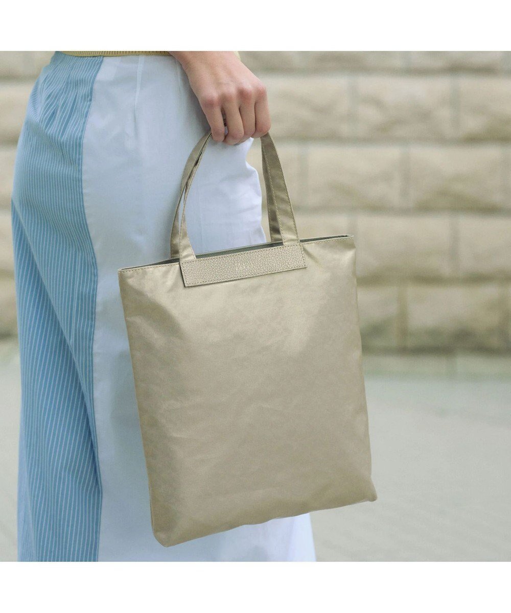 【ペレボルサ/PELLE BORSA】のサブバッグ Alive アライブ 4448 インテリア・キッズ・メンズ・レディースファッション・服の通販 founy(ファニー) ファッション Fashion レディースファッション Fashion for Women コーティング Coating, Coated Finish 軽量 Lightweight, Ultra Light シンプル Simple, Minimal ジャカード/ジャガード Jacquard, Woven Pattern パール Pearl, Pearl Accent ポケット Pocket, Pocket Detail モチーフ Motif, Design Theme おすすめ Recommended / Our Picks ゴールド|ID: prp329100004853840 ipo3291000000035668760