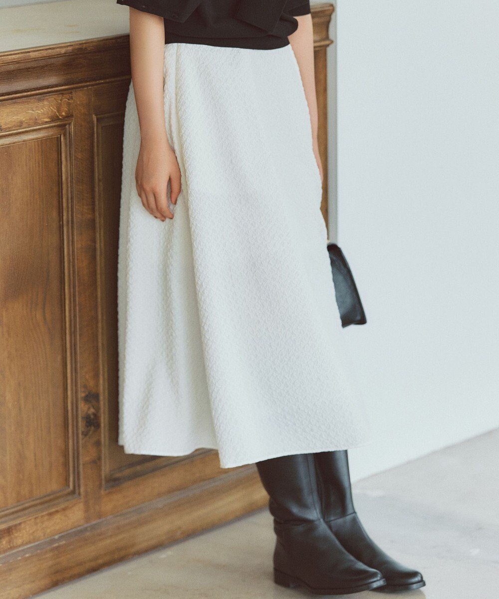 【23区/NIJYUSANKU】の【洗える】プレザンスジャカード タックスカート インテリア・キッズ・メンズ・レディースファッション・服の通販 founy(ファニー) 　ファッション　Fashion　レディースファッション　Fashion for Women　スカート　Skirts　2024年　2024　2024-2025秋冬・A/W　Autumn/Winter 2024–25 AW24–25　冬　Winter / This Winter　イエロー　Yellow　ジャカード／ジャガード　Jacquard, Woven Pattern　フレア　Flare, Flared　ペプラム　Peplum, Flared Hem　ランダム　Random, Irregular　エレガント 上品　Elegant　夏　Summer　S/S・春夏　SS, Spring/Summer, Warm Season　洗える　Machine Washable　A/W・秋冬　Autumn/Winter　ホワイト系|ID: prp329100004853871 ipo3291000000035669616