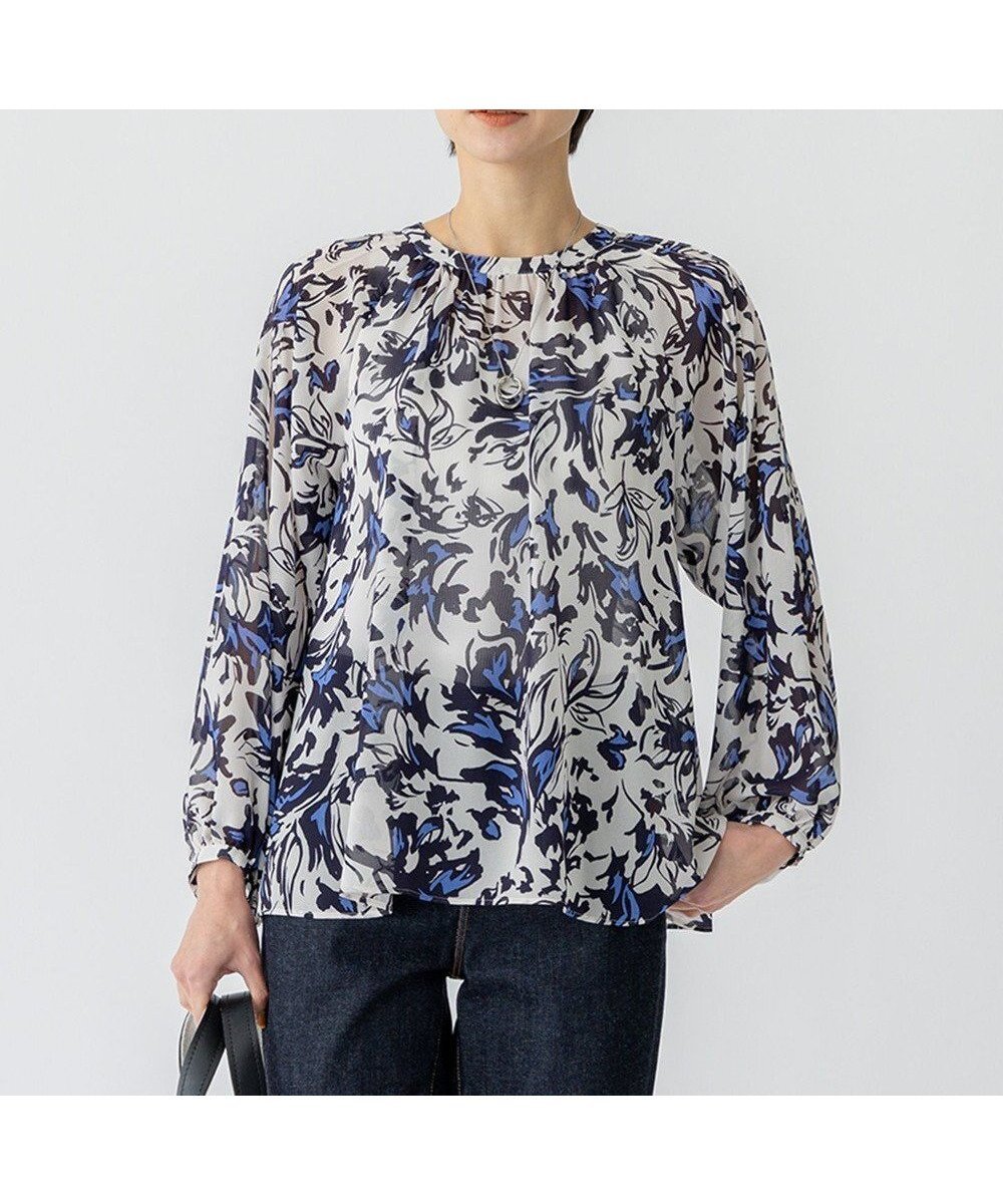 【23区/NIJYUSANKU】の【洗える】ニュアンスフラワー プリント ブラウス インテリア・キッズ・メンズ・レディースファッション・服の通販 founy(ファニー) 　ファッション　Fashion　レディースファッション　Fashion for Women　トップス・カットソー　Cut & Sew Tops　シャツ・ブラウス・オフィスカジュアル　Elegant Blouses & Button-Ups　イエロー　Yellow　春　Spring　洗える　Machine Washable　ギャザー　Gathered, Ruffled　シアー　Sheer, See-Through　シルク　Silk, 100% Silk　スカーフ　Scarf, Neckwear　セットアップ　Set-Up, Coordinated Outfit　デニム　Denim, Jeans Material　ドレープ　Drape, Draping Fabric　フラワー　Flower, Floral　プリント　Print, Printed Pattern　ボトム　Bottoms, Lower Wear　S/S・春夏　SS, Spring/Summer, Warm Season　夏　Summer　エレガント 上品　Elegant　2025年　2025　2025春夏・S/S　Spring/Summer 2025 SS25　ネイビープリント|ID: prp329100004853892 ipo3291000000035670331