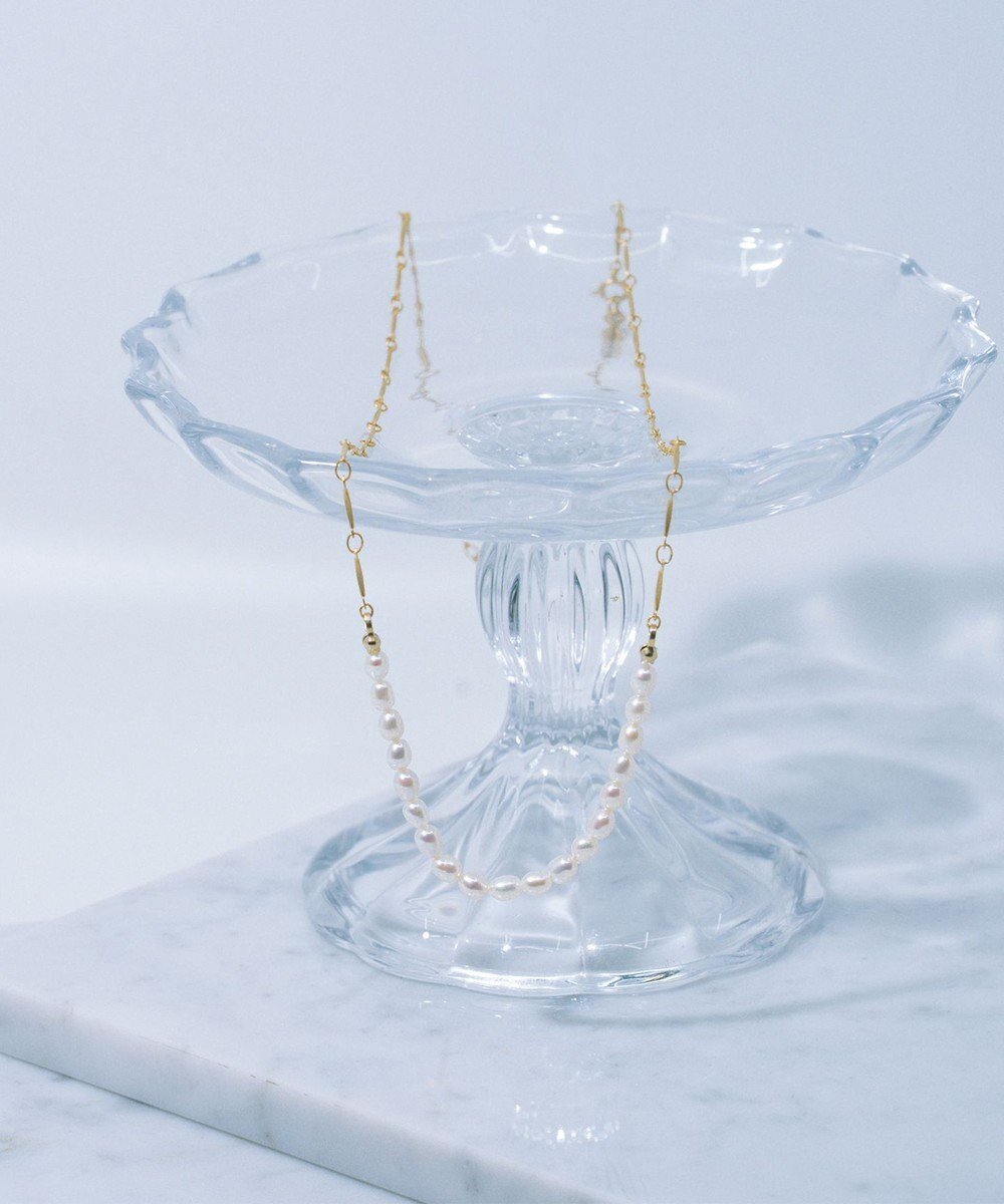 【ピッシェアンス/Pisceans】のプレスチェーン×淡水パールネックレス インテリア・キッズ・メンズ・レディースファッション・服の通販 founy(ファニー) 　ファッション　Fashion　レディースファッション　Fashion for Women　ジュエリー　Jewelry　ネックレス　Necklaces & Pendants　アクセサリー　Fashion Accessories　オケージョン　Occasion Wear　シンプル　Simple, Minimal　チェーン　Chain, Chain Strap　ネックレス　Necklace, Pendant Necklace　パール　Pearl, Pearl Accent　モダン　Modern, Contemporary　セレモニー　Ceremony　ギフト プレゼント　Gift / Present　入学式　Entrance Ceremony　卒業式　Graduation Ceremony　結婚式　Wedding　披露宴　Wedding Reception　マットゴールド|ID: prp329100004853970 ipo3291000000035672549