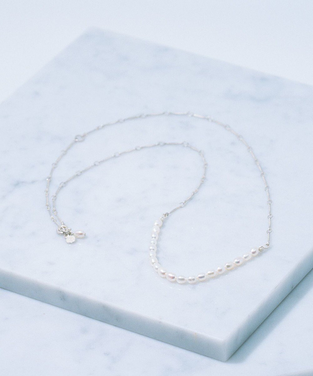 【ピッシェアンス/Pisceans】のプレスチェーン×淡水パールネックレス インテリア・キッズ・メンズ・レディースファッション・服の通販 founy(ファニー) 　ファッション　Fashion　レディースファッション　Fashion for Women　ジュエリー　Jewelry　ネックレス　Necklaces & Pendants　アクセサリー　Fashion Accessories　オケージョン　Occasion Wear　シンプル　Simple, Minimal　チェーン　Chain, Chain Strap　ネックレス　Necklace, Pendant Necklace　パール　Pearl, Pearl Accent　モダン　Modern, Contemporary　セレモニー　Ceremony　ギフト プレゼント　Gift / Present　入学式　Entrance Ceremony　卒業式　Graduation Ceremony　結婚式　Wedding　披露宴　Wedding Reception　マットシルバー|ID: prp329100004853970 ipo3291000000035672553