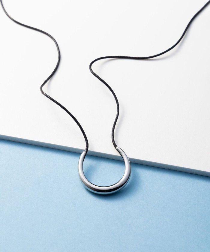 【23区/NIJYUSANKU】の【Oggi8月号掲載】フープトップ ネックレス インテリア・キッズ・メンズ・レディースファッション・服の通販 founy(ファニー) https://founy.com/ 雑誌掲載アイテム Magazine Picks & Fashion Features ファッション雑誌 Fashion Magazines オッジ Oggi ファッション Fashion レディースファッション Fashion for Women ジュエリー Jewelry ネックレス Necklaces & Pendants 2025年 2025 2025春夏・S/S Spring/Summer 2025 SS25 8月号 August Issue, Aug. Edition アクセサリー Fashion Accessories シルバー Silver, Metallic Silver シンプル Simple, Minimal チェーン Chain, Chain Strap ネックレス Necklace, Pendant Necklace バランス Balance, Style Balance フープ Hoop, Hoop Earrings メタル Metal, Metal Parts モダン Modern, Contemporary 夏 Summer S/S・春夏 SS, Spring/Summer, Warm Season 雑誌 Magazine, Fashion Magazine |ID: prp329100004854023 ipo3291000000035673886