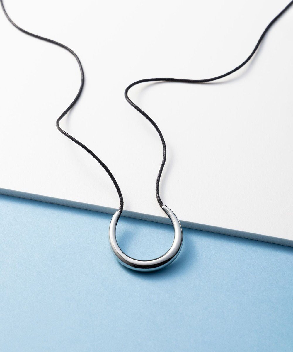 【23区/NIJYUSANKU】の【Oggi8月号掲載】フープトップ ネックレス インテリア・キッズ・メンズ・レディースファッション・服の通販 founy(ファニー) 　雑誌掲載アイテム　Magazine Picks & Fashion Features　ファッション雑誌　Fashion Magazines　オッジ　Oggi　ファッション　Fashion　レディースファッション　Fashion for Women　ジュエリー　Jewelry　ネックレス　Necklaces & Pendants　2025年　2025　2025春夏・S/S　Spring/Summer 2025 SS25　8月号　August Issue, Aug. Edition　アクセサリー　Fashion Accessories　シルバー　Silver, Metallic Silver　シンプル　Simple, Minimal　チェーン　Chain, Chain Strap　ネックレス　Necklace, Pendant Necklace　バランス　Balance, Style Balance　フープ　Hoop, Hoop Earrings　メタル　Metal, Metal Parts　モダン　Modern, Contemporary　夏　Summer　S/S・春夏　SS, Spring/Summer, Warm Season　雑誌　Magazine, Fashion Magazine　シルバー系|ID: prp329100004854023 ipo3291000000035673889