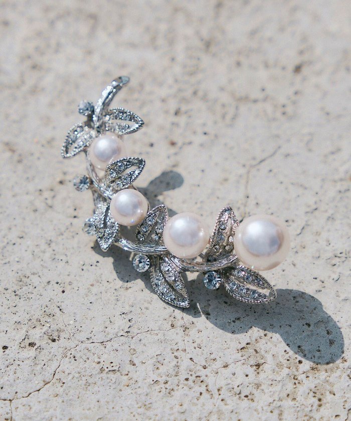 【ティアクラッセ/Tiaclasse】のリーフパール ブローチ インテリア・キッズ・メンズ・レディースファッション・服の通販 founy(ファニー) https://founy.com/ ファッション Fashion レディースファッション Fashion for Women おすすめ Recommended / Our Picks なめらか Smooth, Silky Texture アクセサリー Fashion Accessories エレガント 上品 Elegant カーディガン Cardigan, Knitwear ストーン Stone, Gem-Like セレモニー Ceremony チュニック Tunic, Long Top パール Pearl, Pearl Accent フォーマル Formal, Dressy ブローチ Brooch, Pin Brooch リーフ Leaf, Botanical Leaf 再入荷 Restock / Back in Stock 新作・新入荷 New Arrivals / New In |ID: prp329100004854088 ipo3291000000035676830