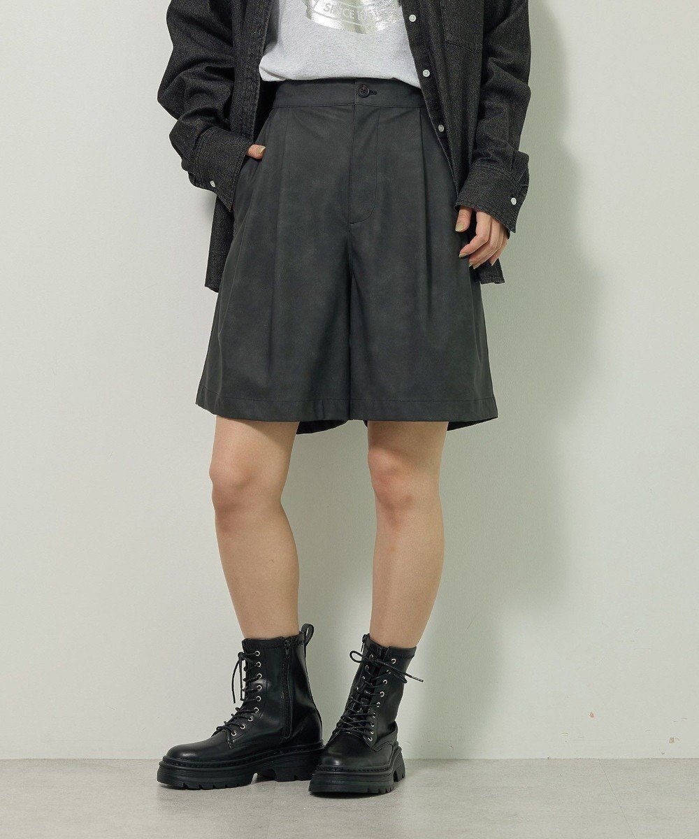 【グリーンパークス/Green Parks】のレザーライクショートパンツ インテリア・キッズ・メンズ・レディースファッション・服の通販 founy(ファニー) 　ファッション　Fashion　レディースファッション　Fashion for Women　パンツ　Pants & Trousers　ショートパンツ・ハーフパンツ　High-Waisted & Relaxed Shorts　おすすめ　Recommended / Our Picks　ハーフ　Half, Half-Length　ポケット　Pocket, Pocket Detail　今季　This Season, Current Season　A/W・秋冬　Autumn/Winter　Black|ID: prp329100004854101 ipo3291000000035677464