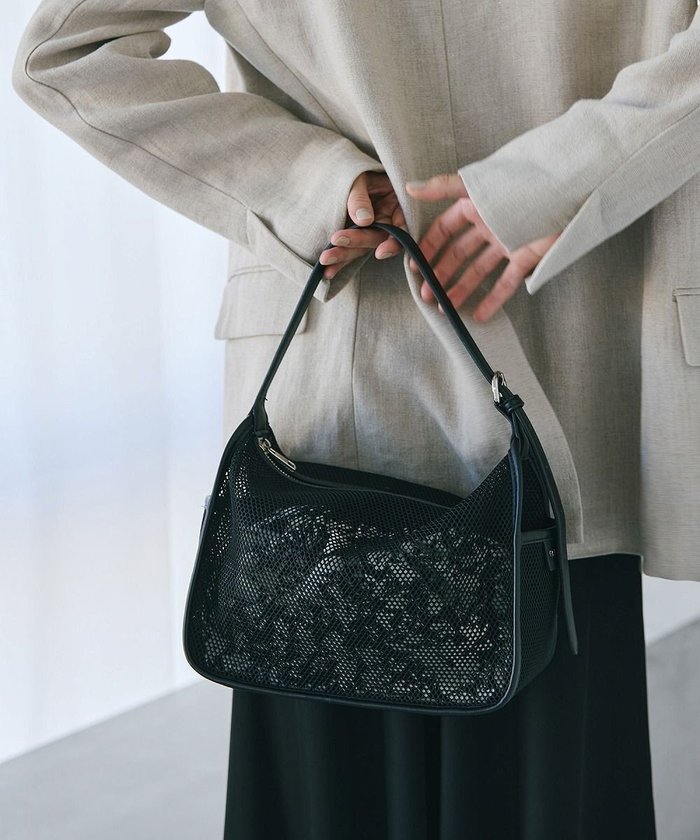 【トプカピ/TOPKAPI】の【TREASURE TOPKAPI】プリント 巾着バッグ付き メッシュ ワンハンドルバッグ インテリア・キッズ・メンズ・レディースファッション・服の通販 founy(ファニー) https://founy.com/ ファッション Fashion レディースファッション Fashion for Women バッグ Bags インナー Innerwear 巾着 Drawstring Bag, Kinchaku スマート Smart, Elegant プリント Print, Printed Pattern ポケット Pocket, Pocket Detail ポーチ Pouch, Small Case メッシュ Mesh, Net Fabric 無地 Plain, Solid Color エレガント 上品 Elegant |ID: prp329100004854504 ipo3291000000035712769