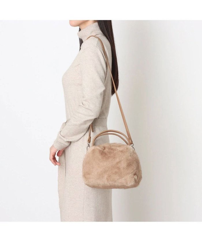 【アンビリオン/UNBILLION】のカシュカシュ cachecache / ミンク風エコファー2wayボックストート インテリア・キッズ・メンズ・レディースファッション・服の通販 founy(ファニー) https://founy.com/ ファッション Fashion レディースファッション Fashion for Women バッグ Bags カラフル Colorful Design ショルダー Shoulder, Shoulder Strap 財布 Wallet, Purse ハンド Hand, Handmade ミックス Mix, Mixed Style モチーフ Motif, Design Theme 再入荷 Restock / Back in Stock |ID: prp329100004854669 ipo3291000000035722285