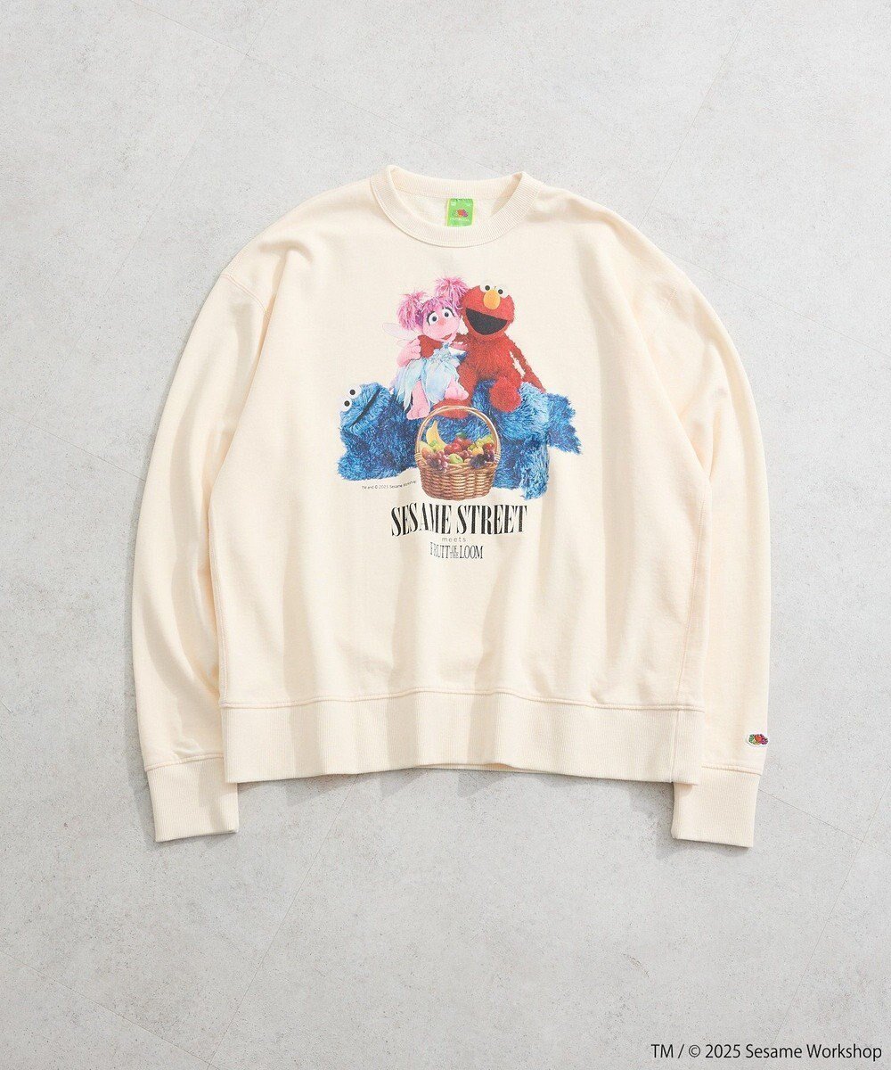 【グリーンパークス/Green Parks】のセサミストリートミーツフルーツオブザルーム スウェット インテリア・キッズ・メンズ・レディースファッション・服の通販 founy(ファニー) 　ファッション　Fashion　レディースファッション　Fashion for Women　トップス・カットソー　Cut & Sew Tops　レディースパーカー・カジュアルフーディー　Casual Hoodies & Sweatshirts　スウェット・クルーネックトップス　Sweatshirts & Crewnecks / Relaxed Fit Sweat Tops　おすすめ　Recommended / Our Picks　キャラクター　Character, Licensed Characters　スウェット / スエット　Sweatshirt, Sweatwear　フロント　Front, Front Design　ポケット　Pocket, Pocket Detail　リラックス　Relax, Relaxed Fit　ヴィンテージ　Vintage Style　A/W・秋冬　Autumn/Winter　Ecru|ID: prp329100004854701 ipo3291000000035724359