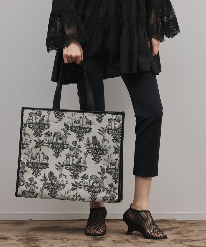 【グレース コンチネンタル/GRACE CONTINENTAL】のアニマルジャガードトートバッグ インテリア・キッズ・メンズ・レディースファッション・服の通販 founy(ファニー) https://founy.com/ ファッション Fashion レディースファッション Fashion for Women バッグ Bags アニマル Animal Print 日本製 Made In Japan |ID: prp329100004854886 ipo3291000000035734431