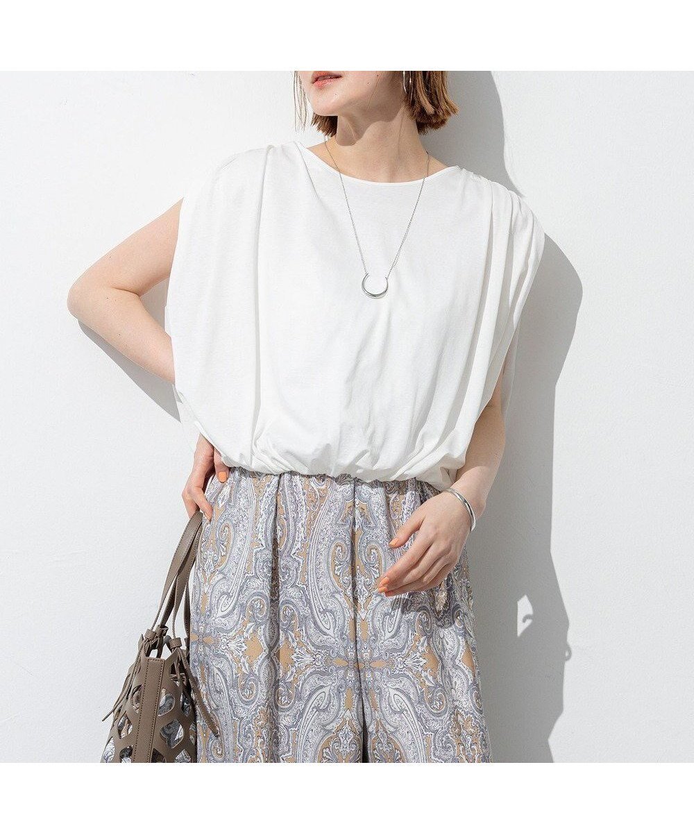 【23区/NIJYUSANKU】の【SLOW/一部店舗限定】ファインゲージ ギャザー Tシャツ インテリア・キッズ・メンズ・レディースファッション・服の通販 founy(ファニー) ファッション Fashion レディースファッション Fashion for Women トップス・カットソー Cut & Sew Tops シャツ・ブラウス・オフィスカジュアル Elegant Blouses & Button-Ups ロングTシャツ・Tシャツ Longline T-Shirts & Tees カットソー・ベーシックTシャツ Cut-and-Sewn Tops / Stretch Tees & Basics エアリー Airy Texture 春 Spring カットソー Cut and Sewn Top ギャザー Gathered, Ruffled コンパクト Compact, Small Size なめらか Smooth, Silky Texture ボトム Bottoms, Lower Wear S/S・春夏 SS, Spring/Summer, Warm Season 夏 Summer エレガント 上品 Elegant 2025年 2025 2025春夏・S/S Spring/Summer 2025 SS25 ホワイト系|ID: prp329100004855221 ipo3291000000035770516