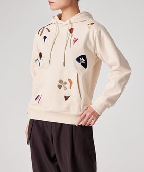【ポール スミス/Paul Smith】のエンブロイダリー モチーフ パーカ 人気、トレンドファッション・服の通販 founy(ファニー) ファッション Fashion レディースファッション Fashion for Women トップス・カットソー Cut & Sew Tops レディースパーカー・カジュアルフーディー Casual Hoodies & Sweatshirts エンブロイダリー Embroidery Design スウェット / スエット Sweatshirt, Sweatwear パーカー Hoodie, Parka ミックス Mix, Mixed Style モチーフ Motif, Design Theme リラックス Relax, Relaxed Fit 夏 Summer S/S・春夏 SS, Spring/Summer, Warm Season A/W・秋冬 Autumn/Winter |ID:prp329100004855314