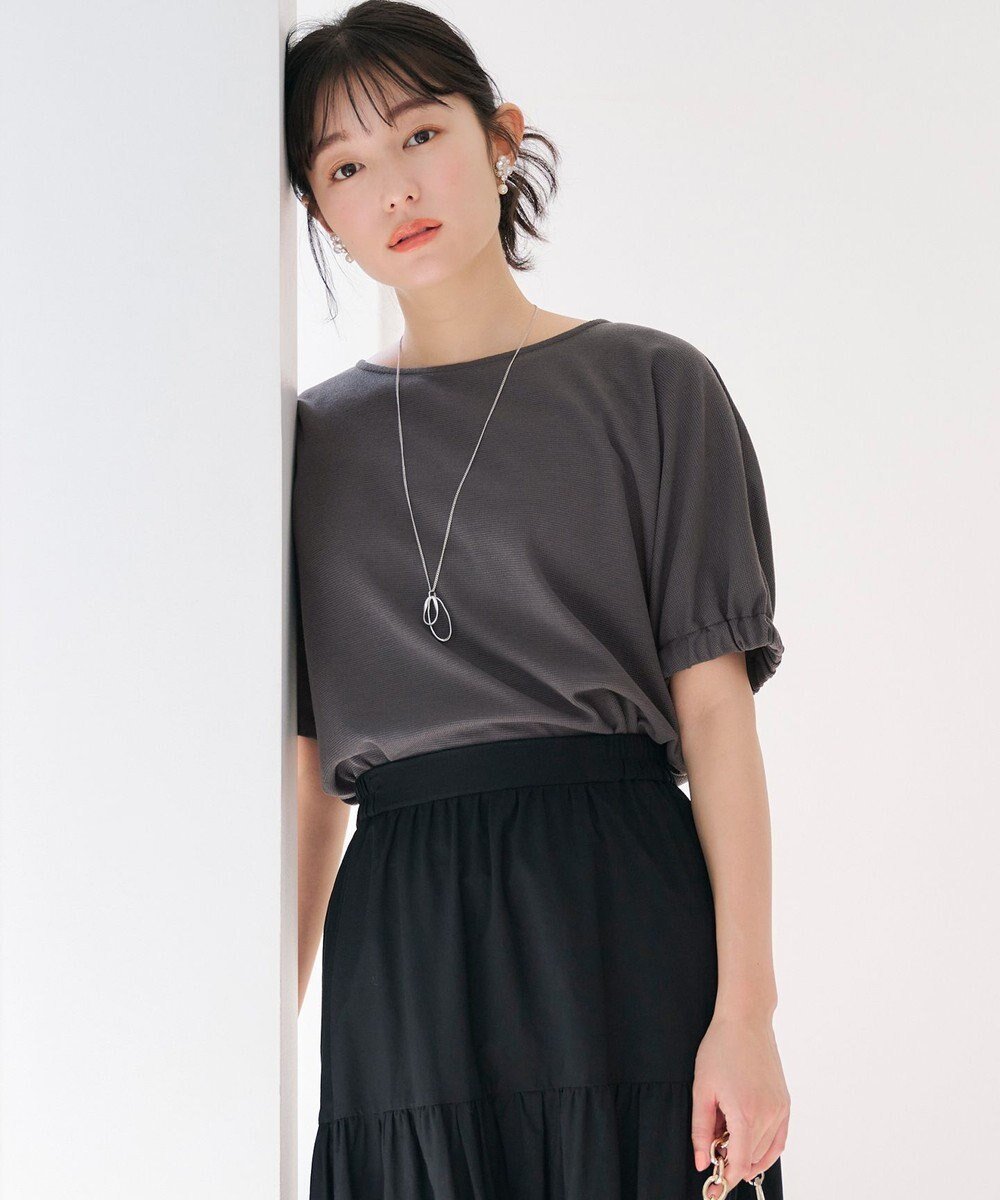 【エニィ スィス/any SiS】の【ネックレス付き】サカリバ プルオーバー 人気、トレンドファッション・服の通販 founy(ファニー) 　ファッション　Fashion　レディースファッション　Fashion for Women　トップス・カットソー　Cut & Sew Tops　シャツ・ブラウス・オフィスカジュアル　Elegant Blouses & Button-Ups　ロングTシャツ・Tシャツ　Longline T-Shirts & Tees　カジュアルプルオーバー・ニットトップス　Pullovers & Knit Tops / Casual Pullovers　カットソー・ベーシックTシャツ　Cut-and-Sewn Tops / Stretch Tees & Basics　ジュエリー　Jewelry　ネックレス　Necklaces & Pendants　カットソー　Cut and Sewn Top　ギャザー　Gathered, Ruffled　シンプル　Simple, Minimal　ネックレス　Necklace, Pendant Necklace　フェミニン　Feminine, Girly　夏　Summer　春　Spring　S/S・春夏　SS, Spring/Summer, Warm Season　 other-1|ID: prp329100004856871 ipo3291000000035826568