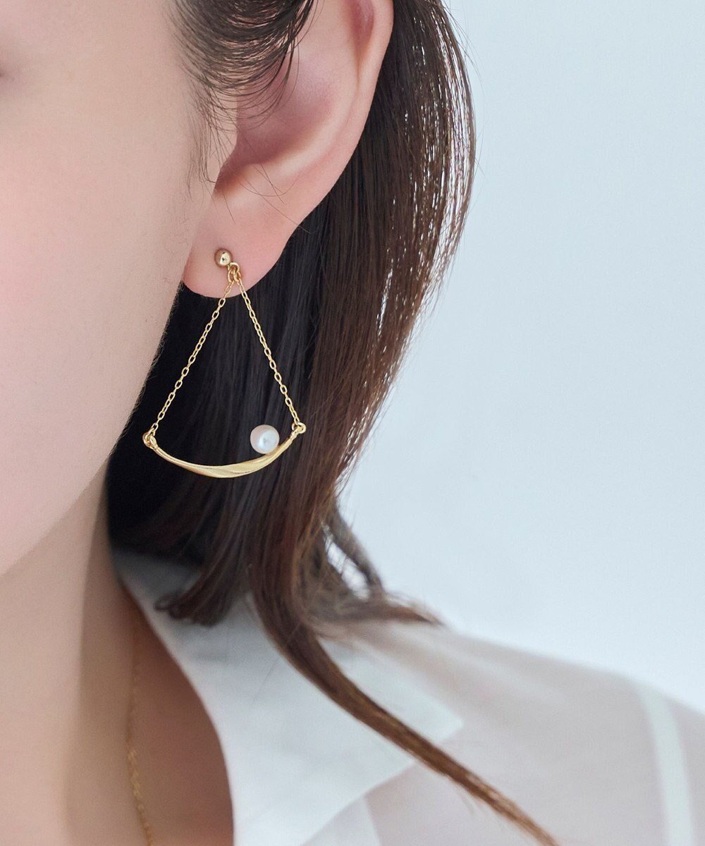 【フィービィー/phoebe】の【金属アレルギー対応】スライヴパールトライアングルピアス ゴールド/ニッケルフリー インテリア・キッズ・メンズ・レディースファッション・服の通販 founy(ファニー) ファッション Fashion レディースファッション Fashion for Women アクセサリー Fashion Accessories シンプル Simple, Minimal ネックレス Necklace, Pendant Necklace バランス Balance, Style Balance パール Pearl, Pearl Accent メタル Metal, Metal Parts モチーフ Motif, Design Theme 片耳 One-Ear, Single Earring ゴールド|ID: prp329100004857113 ipo3291000000035838290