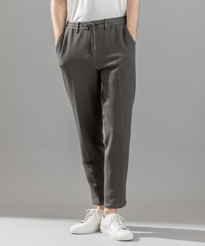 【ジョゼフ オム/JOSEPH HOMME / MEN】の新型【オリジナル素材/シワになりにくい/ウエストゴム仕様】ライトタックジャージー ドロスト付テーパードパンツ / PEGG CONVERTIBLE インテリア・キッズ・メンズ・レディースファッション・服の通販 founy(ファニー) https://founy.com/ ファッション Fashion メンズファッション Fashion for Men ボトムス Bottoms 春 Spring カットソー Cut and Sewn Top テーパード Tapered, Tapered Pants ドローコード Drawcord, Drawstring Cord ポケット Pocket, Pocket Detail ループ Loop, Loop Knit レギュラー Regular, Standard Fit S/S・春夏 SS, Spring/Summer, Warm Season 夏 Summer |ID: prp329100004857208 ipo3291000000035842924