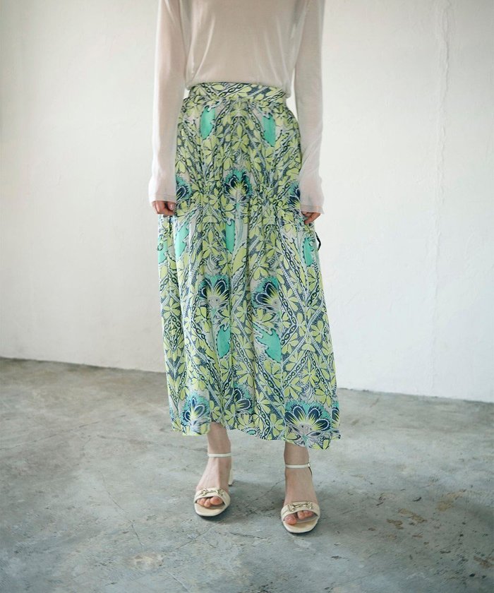 【グレース コンチネンタル/GRACE CONTINENTAL】のシフォンプリントギャザースカート インテリア・キッズ・メンズ・レディースファッション・服の通販 founy(ファニー) https://founy.com/ ファッション Fashion レディースファッション Fashion for Women スカート Skirts エアリー Airy Texture ギャザー Gathered, Ruffled シフォン Chiffon, Lightweight Fabric シンプル Simple, Minimal ヨーク Yoke, Yoke Design リボン Ribbon, Bow ロング Long, Long-Length 夏 Summer 春 Spring S/S・春夏 SS, Spring/Summer, Warm Season |ID: prp329100004857288 ipo3291000000035846514