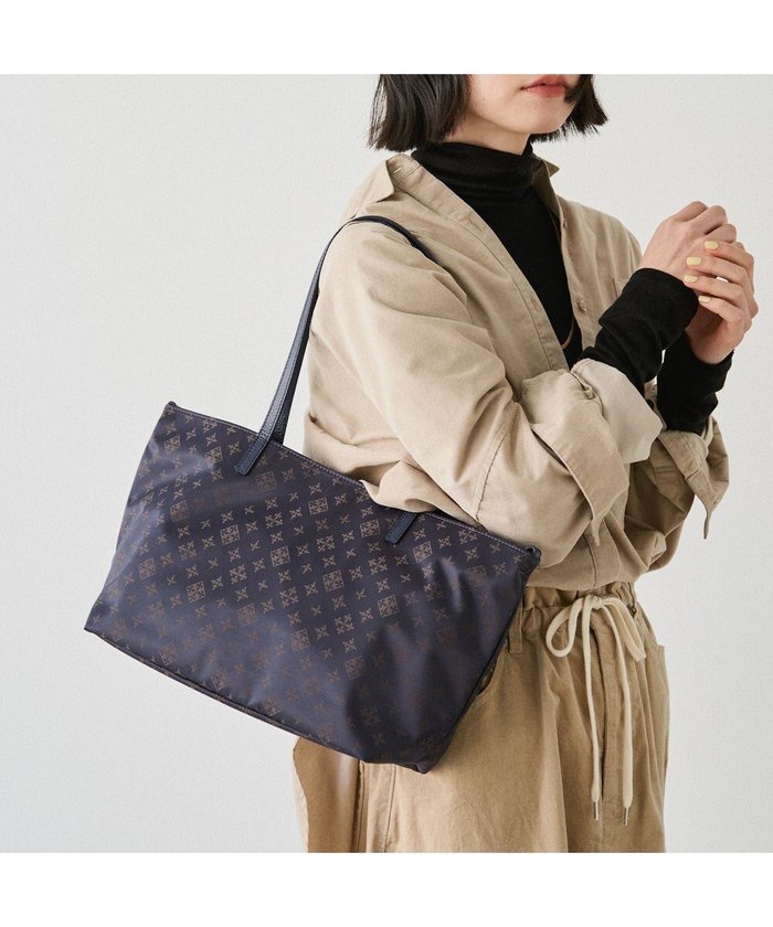 【ラシット/russet】のナイロンジャガードセパレートトート(SF-275) インテリア・キッズ・メンズ・レディースファッション・服の通販 founy(ファニー) https://founy.com/ ファッション Fashion レディースファッション Fashion for Women バッグ Bags 軽量 Lightweight, Ultra Light ショルダー Shoulder, Shoulder Strap パープル Purple, Violet ポケット Pocket, Pocket Detail マグネット Magnet, Magnetic Closure 再入荷 Restock / Back in Stock おすすめ Recommended / Our Picks 日本製 Made In Japan エレガント 上品 Elegant |ID: prp329100004857352 ipo3291000000035849215