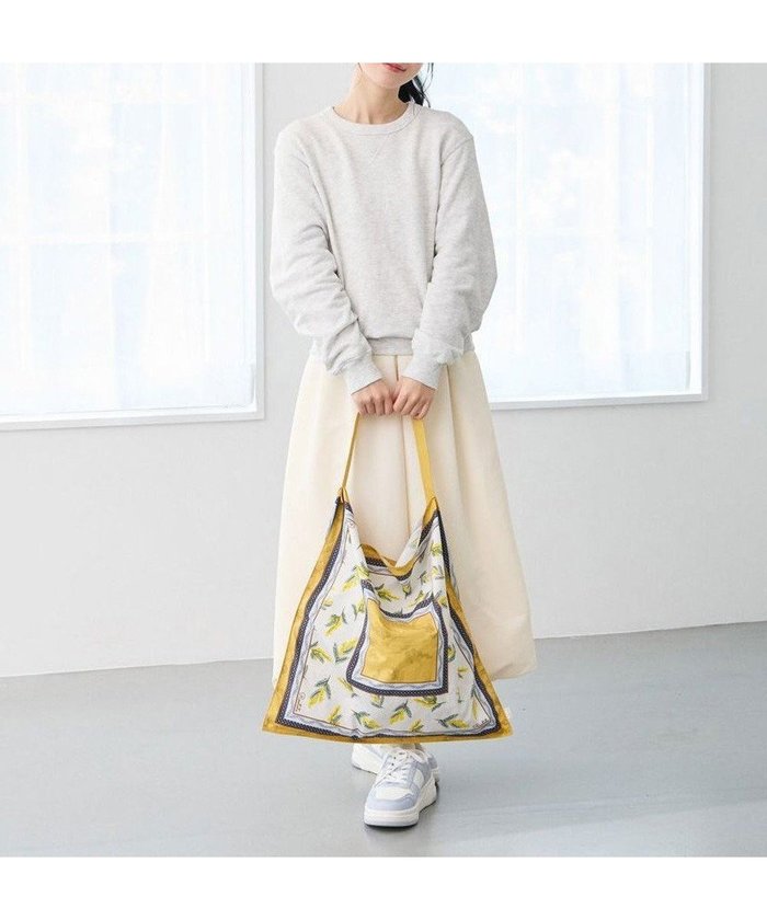 【ルートート/ROOTOTE】の3626【ルートート】LT.タブロー50.フラワ-A インテリア・キッズ・メンズ・レディースファッション・服の通販 founy(ファニー) https://founy.com/ ファッション Fashion レディースファッション Fashion for Women バッグ Bags アクセサリー Fashion Accessories 春 Spring カメラ Camera Accessories コンパクト Compact, Small Size シンプル Simple, Minimal スカーフ Scarf, Neckwear ボックス Boxy, Box Shape ポケット Pocket, Pocket Detail おすすめ Recommended / Our Picks 旅行 Travel ギフト プレゼント Gift / Present 新作・新入荷 New Arrivals / New In ビジネス 仕事 通勤 Business / Work / Commuting |ID: prp329100004857374 ipo3291000000035849660