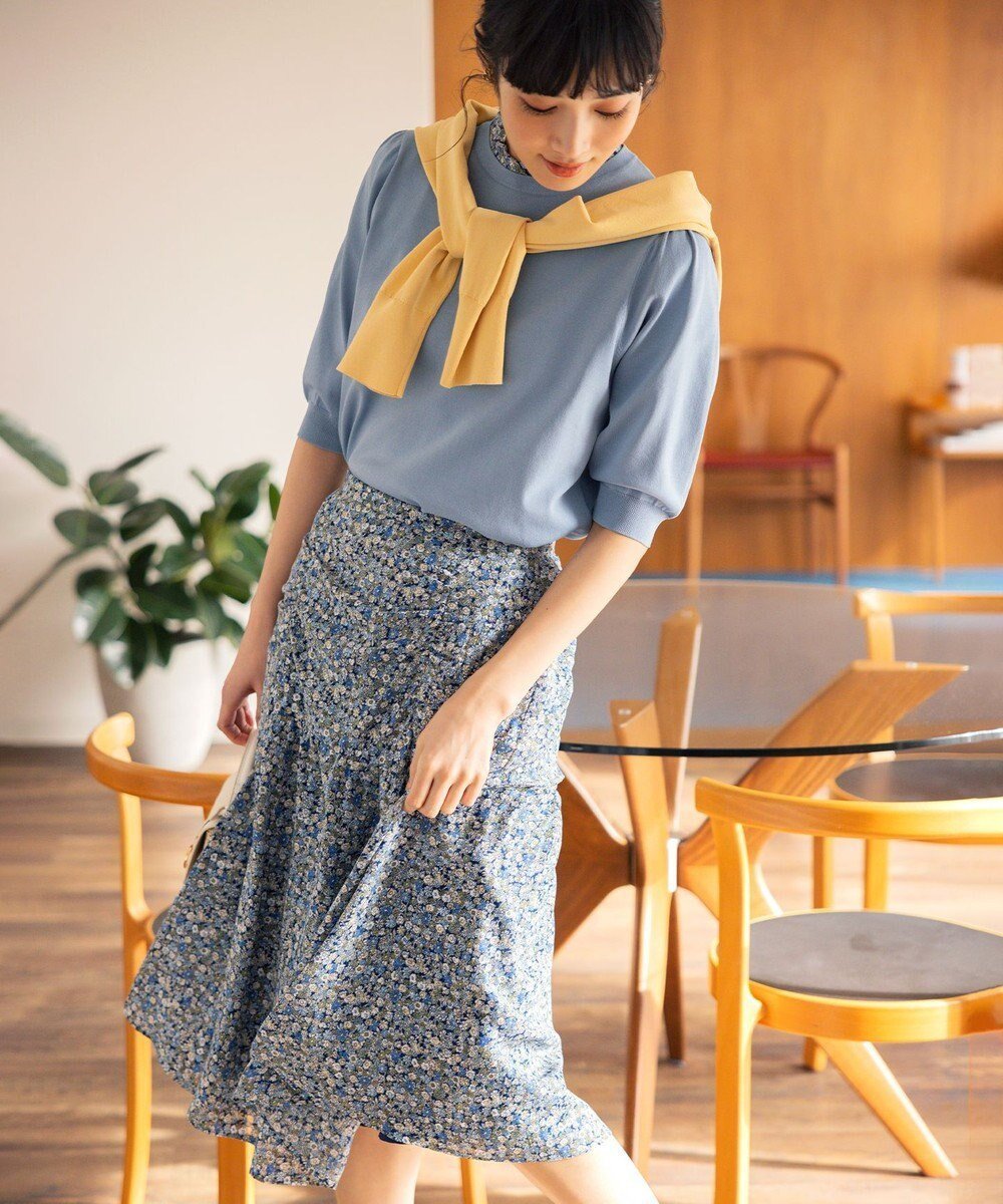 【組曲/KUMIKYOKU】のフラワーレイヤープリント ギャザースカート インテリア・キッズ・メンズ・レディースファッション・服の通販 founy(ファニー) 　ファッション　Fashion　レディースファッション　Fashion for Women　スカート　Skirts　ギャザー　Gathered, Ruffled　コンパクト　Compact, Small Size　シアー　Sheer, See-Through　シューズ　Shoes, Footwear　スニーカー　Sneakers, Trainers　チェック　Check, Plaid, Tartan　ビンテージ　Vintage, Retro Style　フェミニン　Feminine, Girly　フラワー　Flower, Floral　プリント　Print, Printed Pattern　モチーフ　Motif, Design Theme　ヨーク　Yoke, Yoke Design　夏　Summer　春　Spring　S/S・春夏　SS, Spring/Summer, Warm Season　ブルー系5|ID: prp329100004857389 ipo3291000000035849931