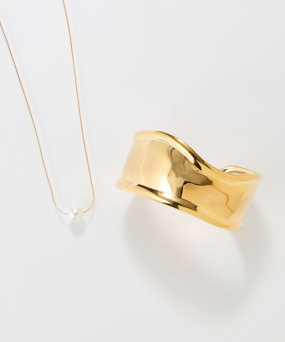 【フィービィー/phoebe】のオンワード限定セット ワントップパールネックレス×アークカフワイドバングル インテリア・キッズ・メンズ・レディースファッション・服の通販 founy(ファニー) 　ファッション　Fashion　レディースファッション　Fashion for Women　ジュエリー　Jewelry　ネックレス　Necklaces & Pendants　バングル・カフブレスレット　Bangles & Cuff Bracelets　アクセサリー　Fashion Accessories　エレガント 上品　Elegant　シンプル　Simple, Minimal　チェーン　Chain, Chain Strap　トレンド　Trend, Trending Now　ネックレス　Necklace, Pendant Necklace　長袖　Long Sleeve, Full Sleeve　バングル　Bangle, Bracelet　パール　Pearl, Pearl Accent　メタル　Metal, Metal Parts　冬　Winter / This Winter　A/W・秋冬　Autumn/Winter　おすすめ　Recommended / Our Picks　夏　Summer　結婚式　Wedding　ゴールド|ID: prp329100004857461 ipo3291000000035855270