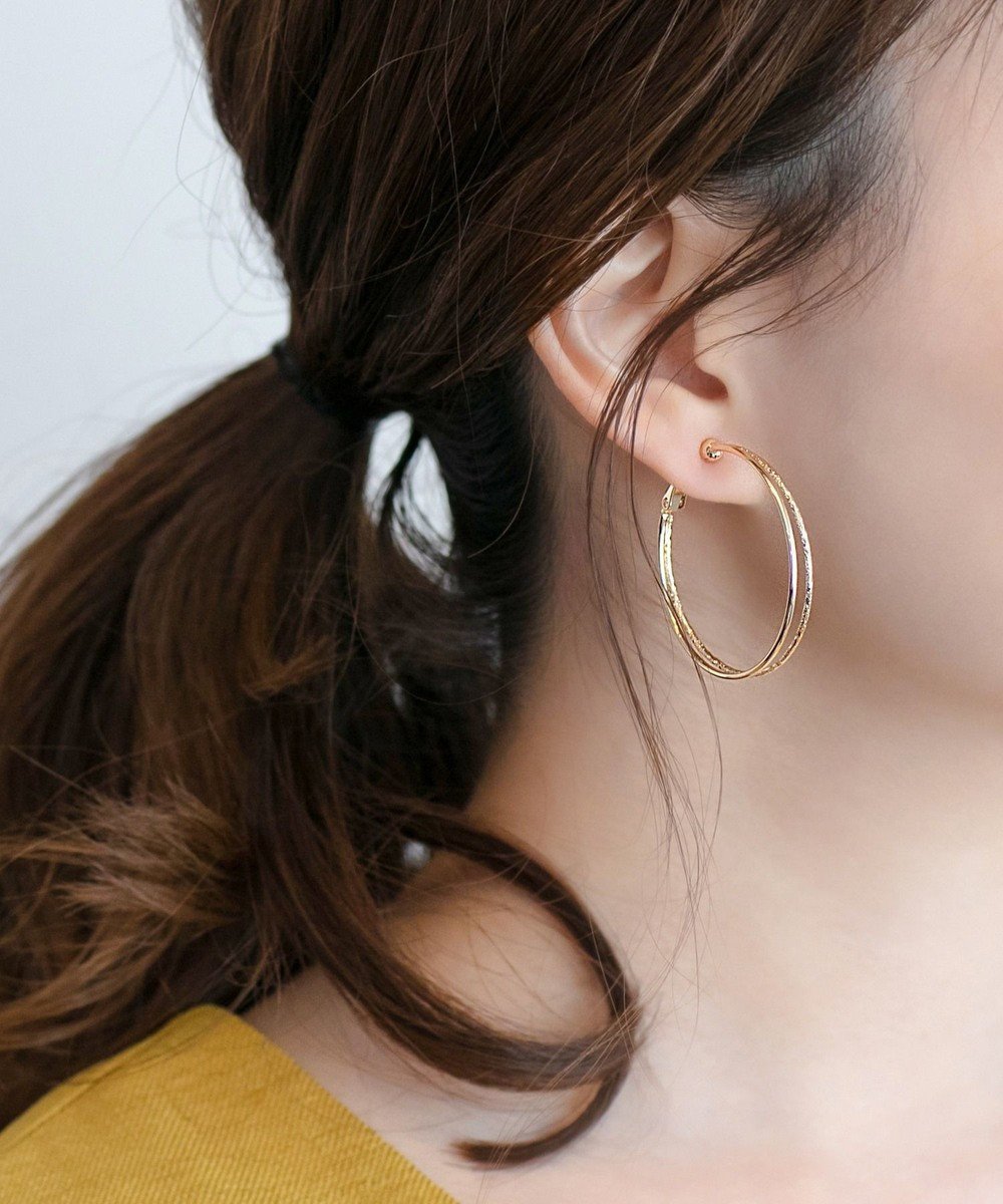 【フィービィー/phoebe】のパラレルフープイヤリング ゴールド 人気、トレンドファッション・服の通販 founy(ファニー) 　ファッション　Fashion　レディースファッション　Fashion for Women　ジュエリー　Jewelry　ファッションリング　Fashion Rings　イヤリング・フープ・ドロップタイプ　Hoop, Drop & Clip Earrings　アクセサリー　Fashion Accessories　イヤリング　Earrings　テクスチャー　Texture, Textured Fabric　フープ　Hoop, Hoop Earrings　 other-1|ID: prp329100004857687 ipo3291000000035871165