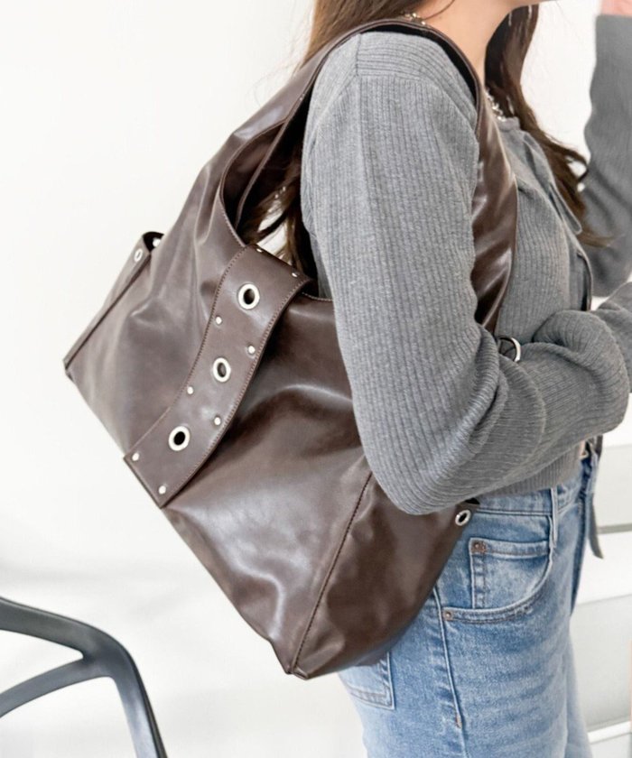 【ウィゴー/WEGO】のハトメデザインワンハンドルトート インテリア・キッズ・メンズ・レディースファッション・服の通販 founy(ファニー) https://founy.com/ ファッション Fashion レディースファッション Fashion for Women バッグ Bags シンプル Simple, Minimal スマホ Smartphone, Mobile Device |ID: prp329100004857781 ipo3291000000035872741