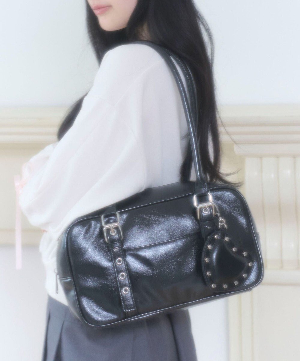 【ウィゴー/WEGO】のスタッズハートチャーム付きハトメボストン インテリア・キッズ・メンズ・レディースファッション・服の通販 founy(ファニー) 　ファッション　Fashion　レディースファッション　Fashion for Women　ガーリー　Girly, Feminine Style　コンパクト　Compact, Small Size　スタッズ　Studs, Metal Accents　スマホ　Smartphone, Mobile Device　チャーム　Charm, Pendant　バランス　Balance, Style Balance　ボストンバッグ　Boston Bag, Retro Bag　ブラック|ID: prp329100004857783 ipo3291000000035872782