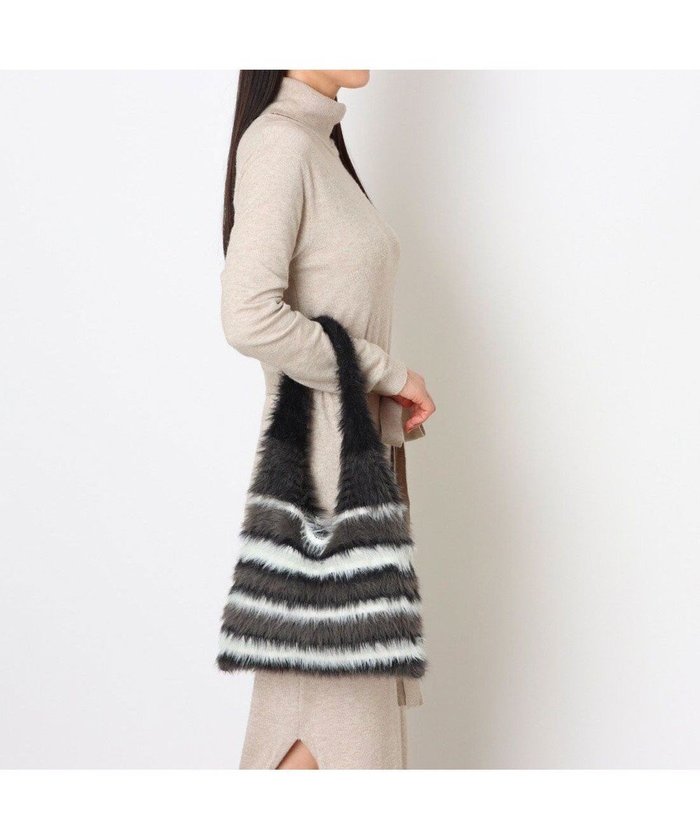 【アンビリオン/UNBILLION】のカシュカシュ cachecache / マルチボーダーファートート インテリア・キッズ・メンズ・レディースファッション・服の通販 founy(ファニー) https://founy.com/ ファッション Fashion レディースファッション Fashion for Women バッグ Bags カラフル Colorful Design 軽量 Lightweight, Ultra Light 財布 Wallet, Purse ハンド Hand, Handmade ボーダー Border, Stripe ミックス Mix, Mixed Style モチーフ Motif, Design Theme A/W・秋冬 Autumn/Winter 再入荷 Restock / Back in Stock おすすめ Recommended / Our Picks |ID: prp329100004858232 ipo3291000000035893320